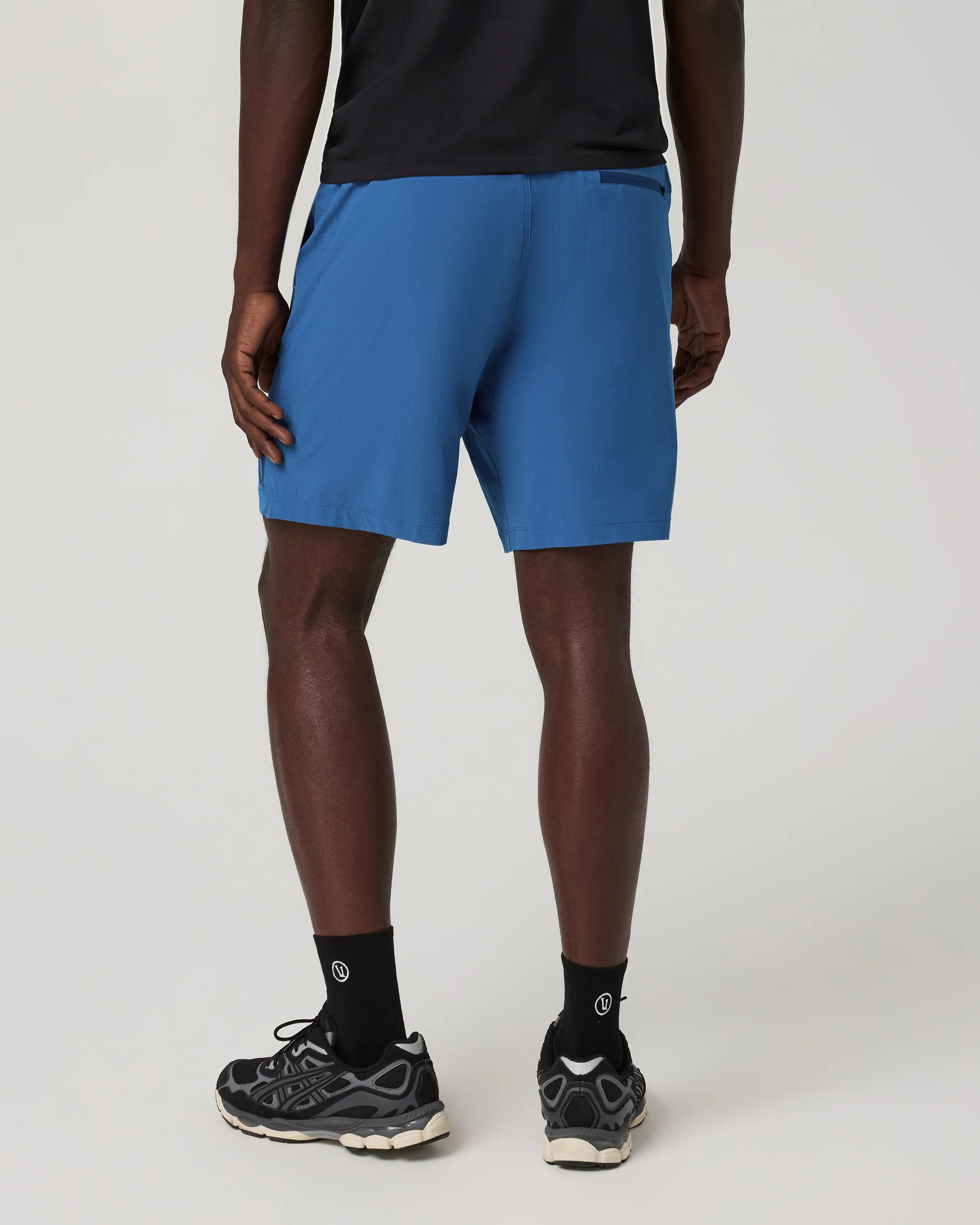 13496-vuori-hardkore-short-lined-7-court-blue-4.webp Vuori HardKore Short Lined 7" | Court Blue