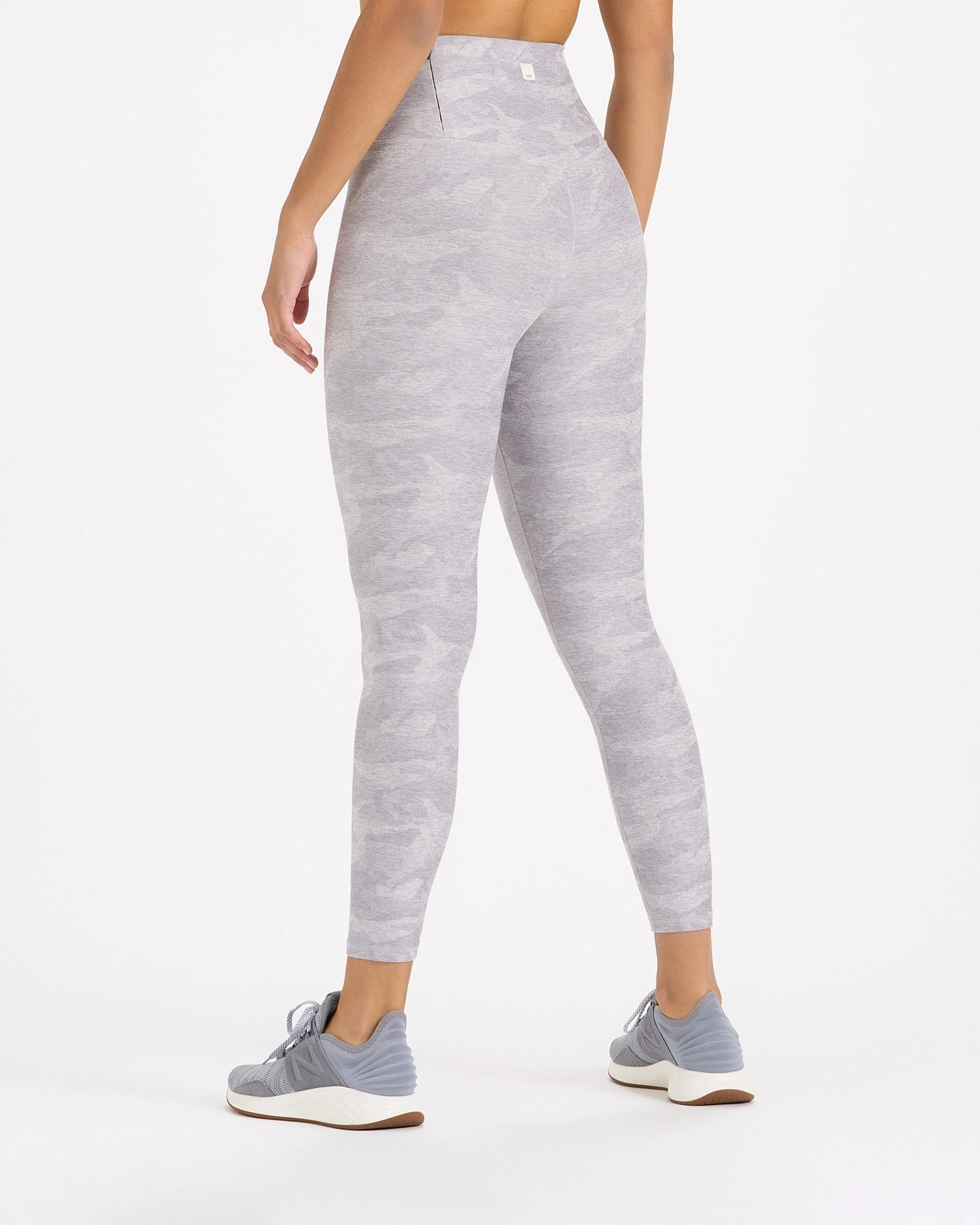 13885-clean-elevation-legging-short-pale-heather-camo-1.webp Clean Elevation Legging-Short | Pale Heather Camo