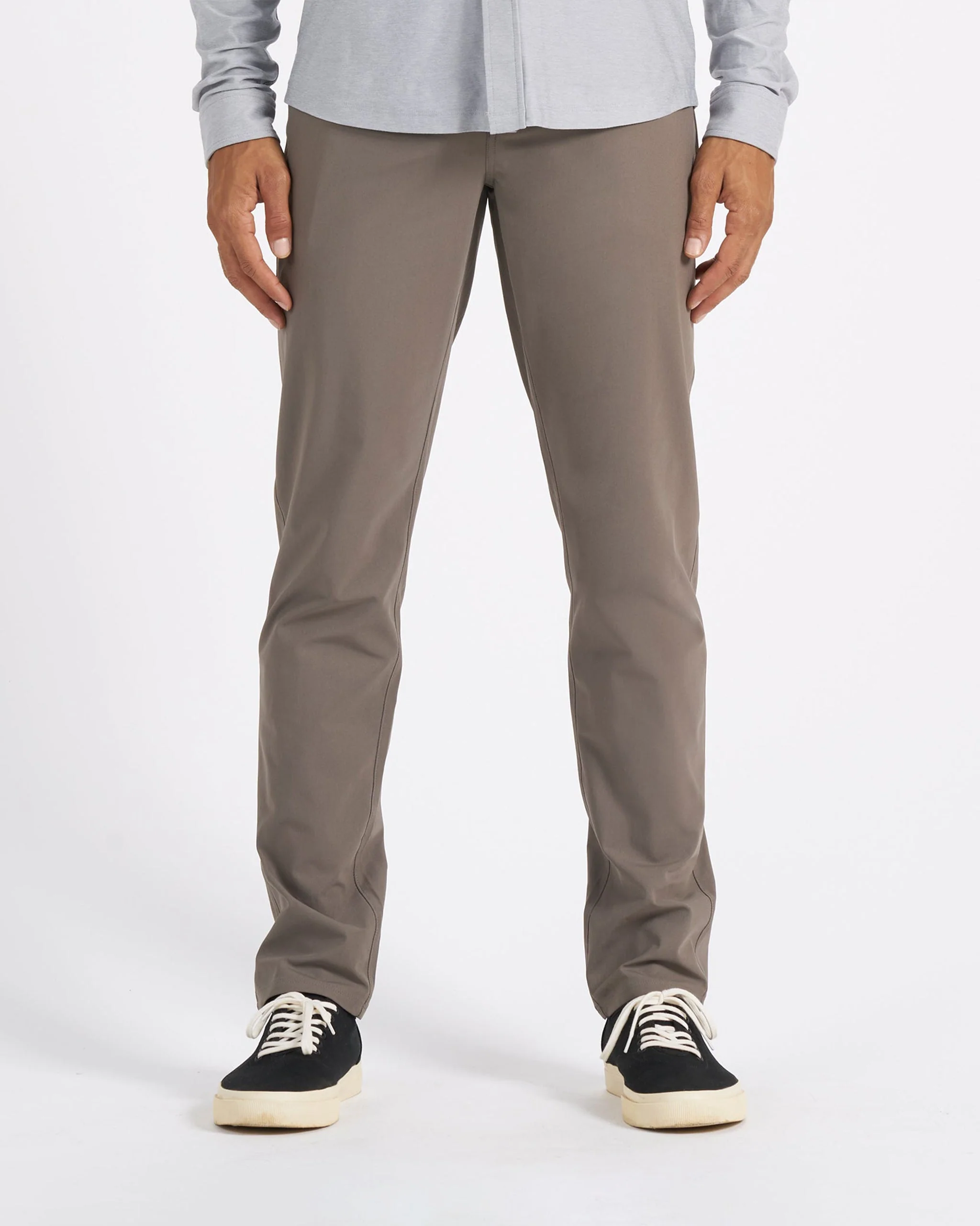 Vuori Meta™ Pant Athletic Slim Fit 32" | Cocoa