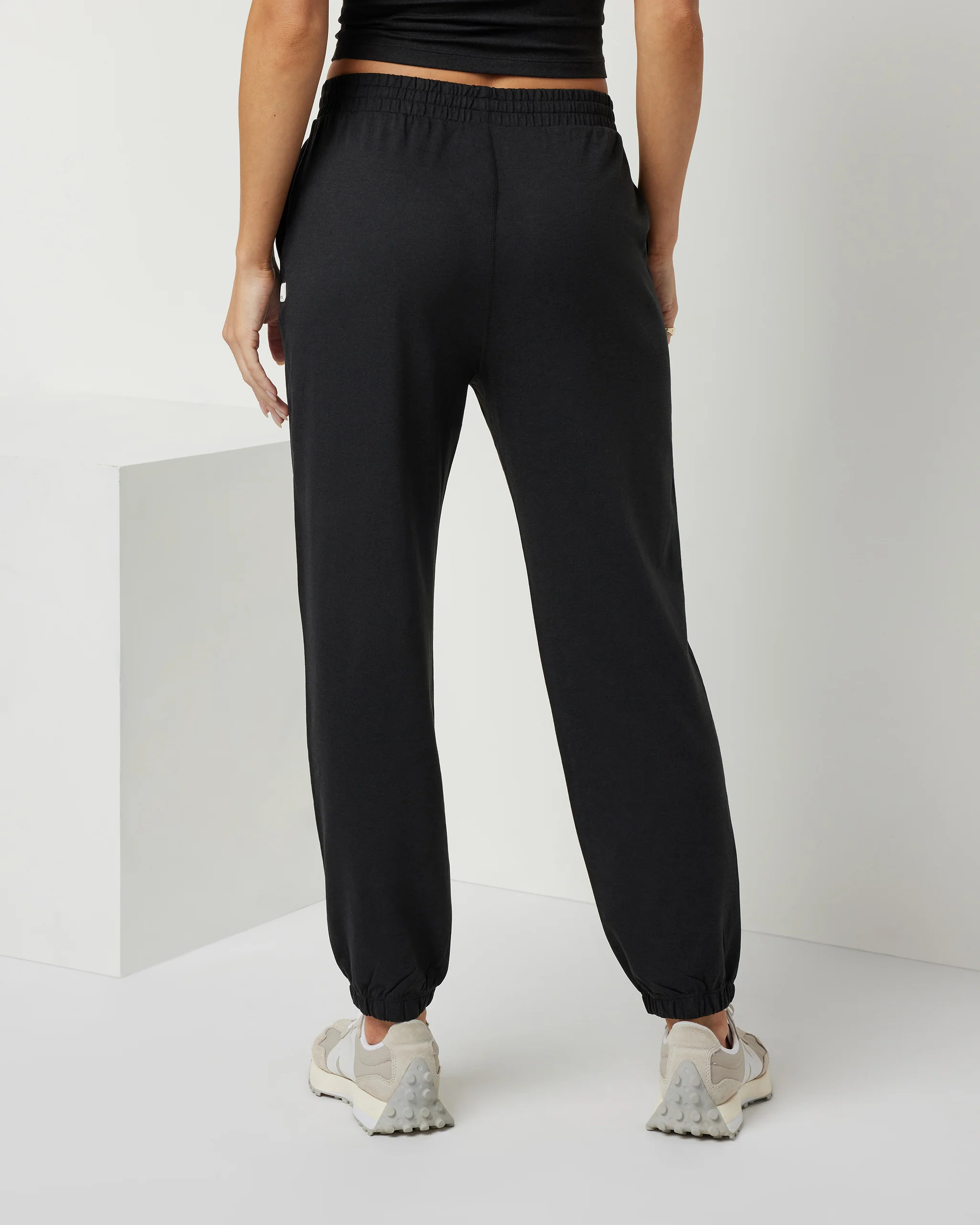14643-boyfriend-sweatpant-black-heather-3.webp Boyfriend Sweatpant | Black Heather