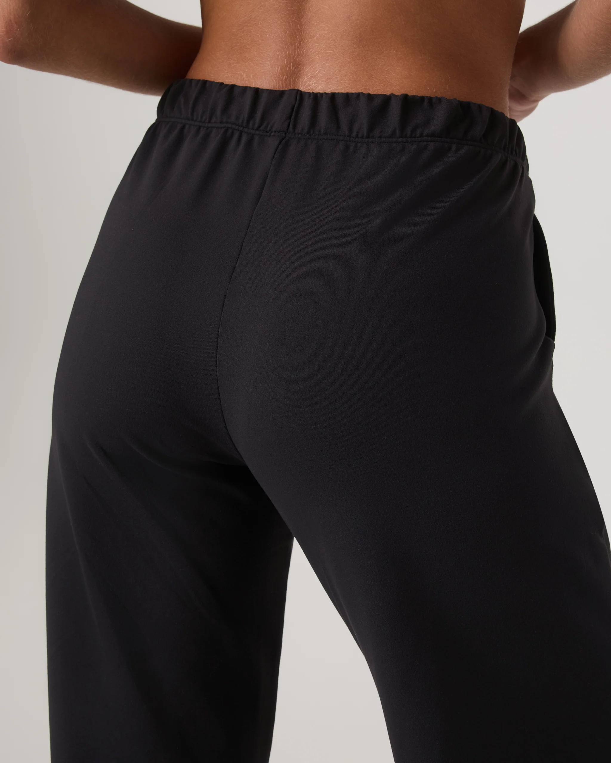Halo Modern Straight Leg Pant | Solid Black