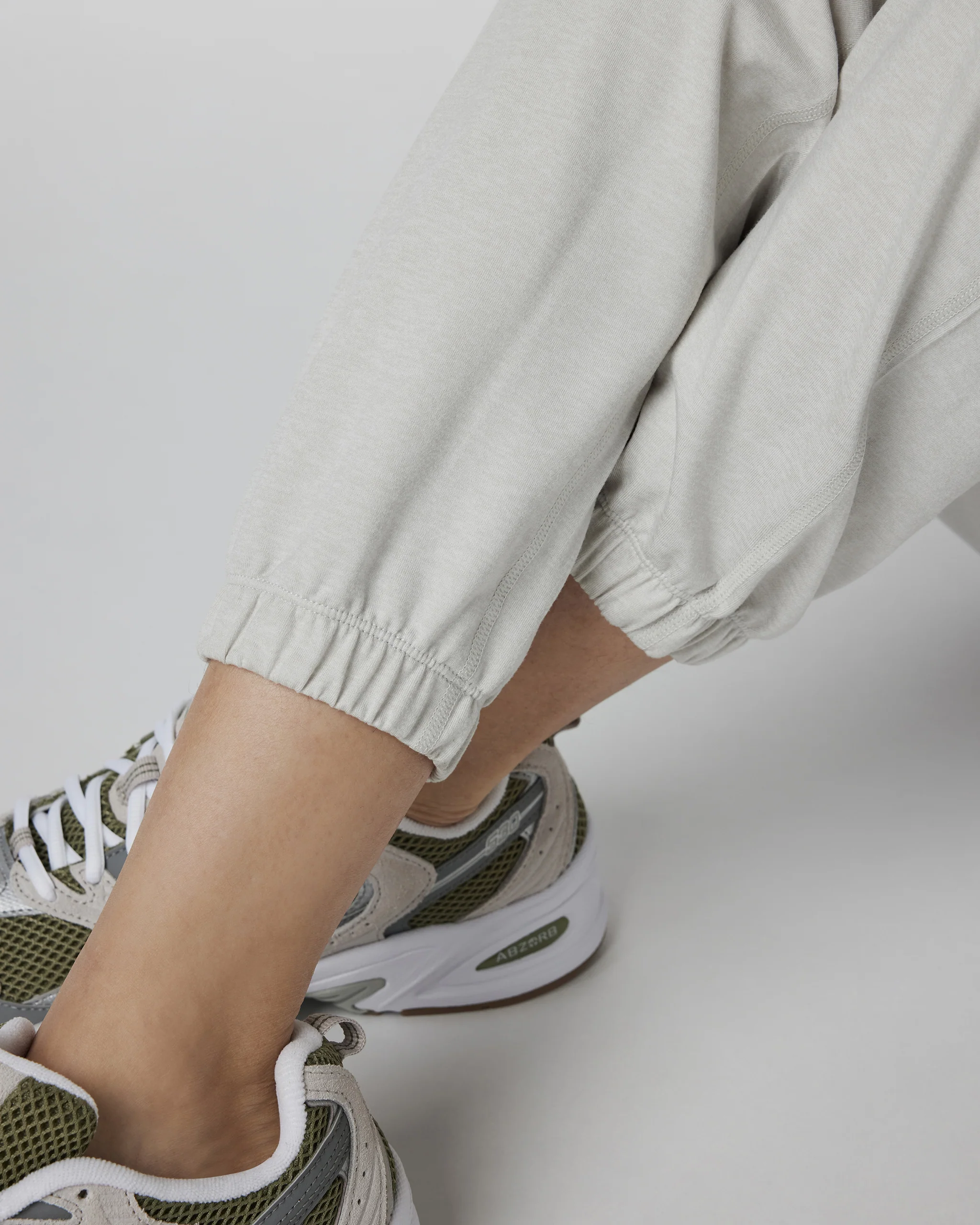 15363-boyfriend-sweatpant-salt-heather-4.webp Boyfriend Sweatpant | Salt Heather