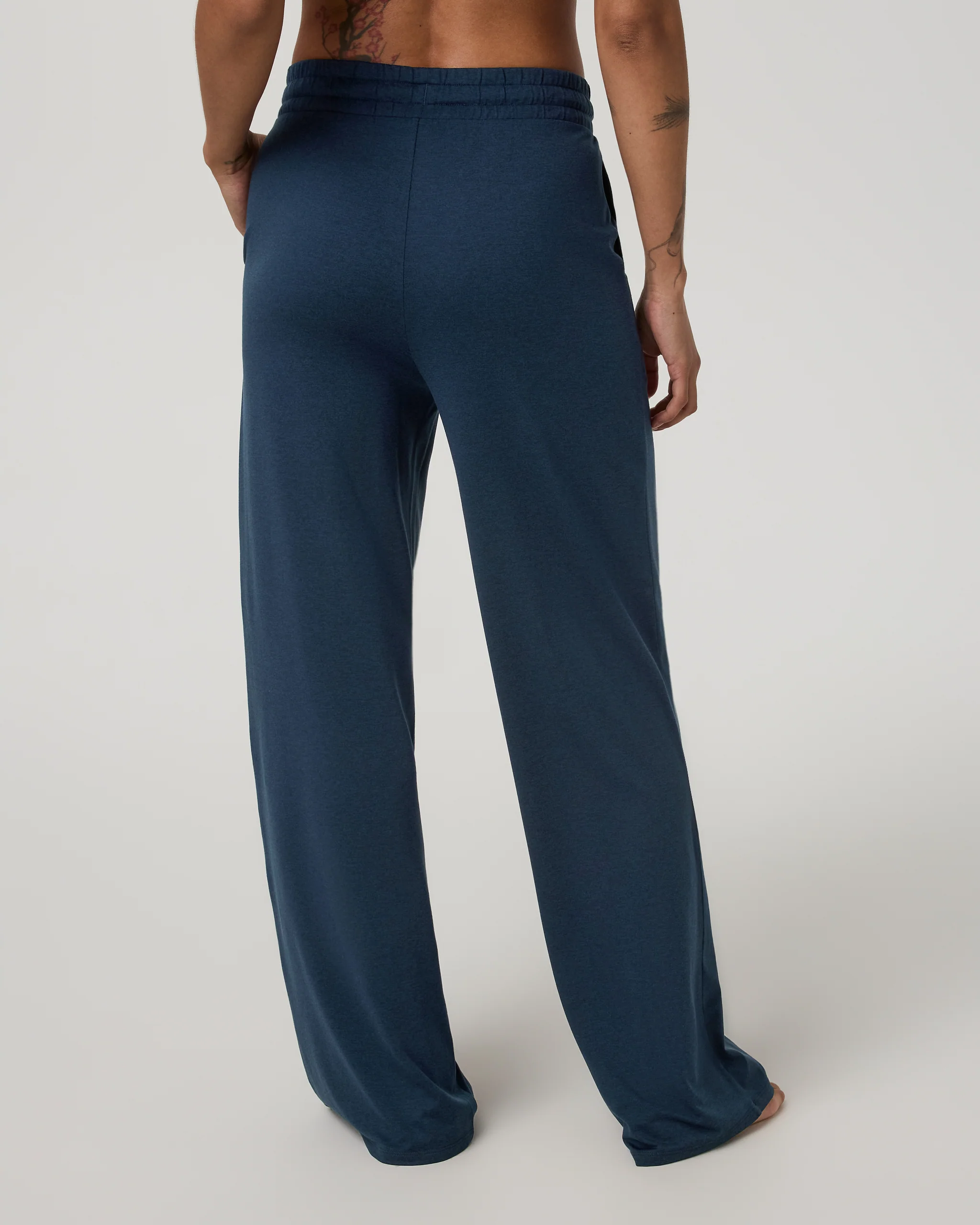 15406-halo-essential-wideleg-pant-short-blue-coast-heather-3.webp Halo Essential Wideleg Pant - Short | Blue Coast Heather