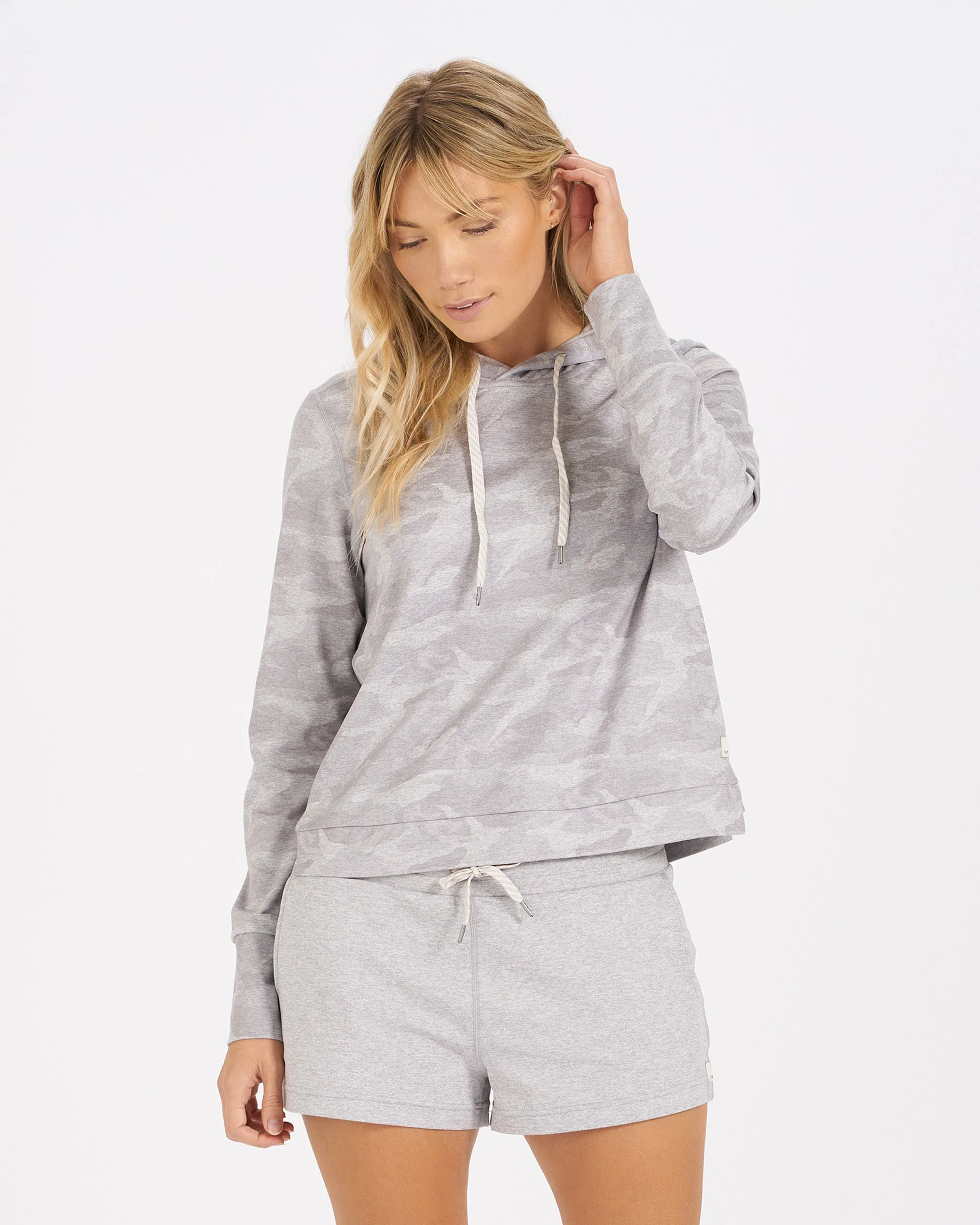 15556-halo-essential-hoodie-pale-heather-camo-1.webp Halo Essential Hoodie | Pale Heather Camo