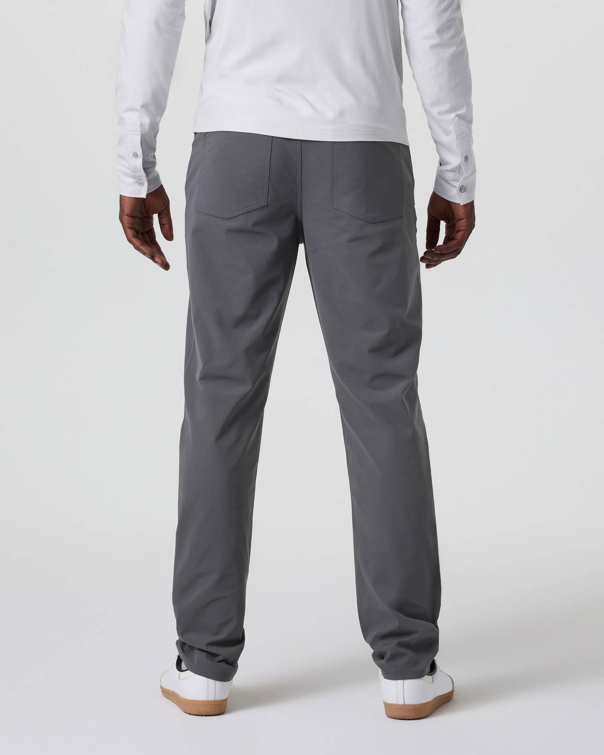 15744-vuori-metatm-pant-classic-fit-30-charcoal-3.webp Vuori Meta™ Pant Classic Fit 30" | Charcoal