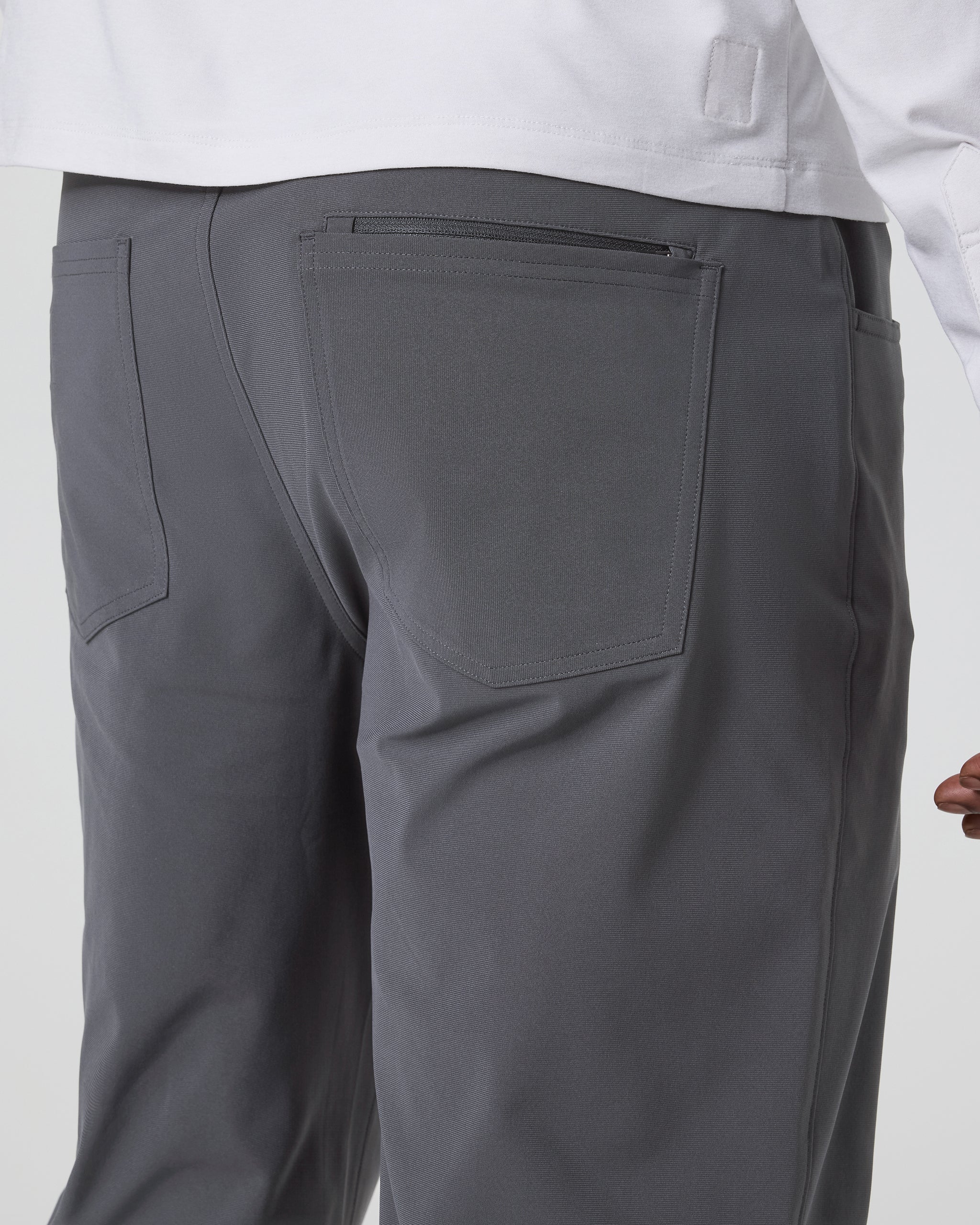 15744-vuori-metatm-pant-classic-fit-30-charcoal-5.jpg Vuori Meta™ Pant Classic Fit 30" | Charcoal
