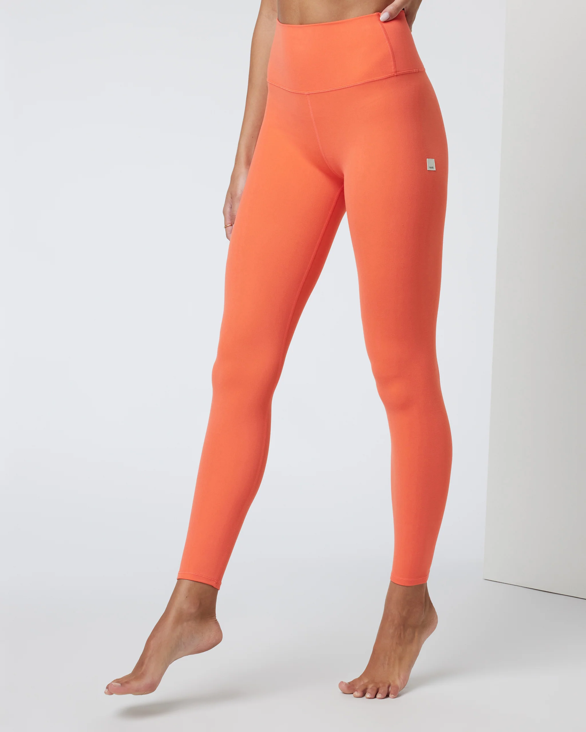 1597-vuori-allthefeelstm-legging-pomelo-1.webp Vuori AllTheFeels™ Legging | Pomelo