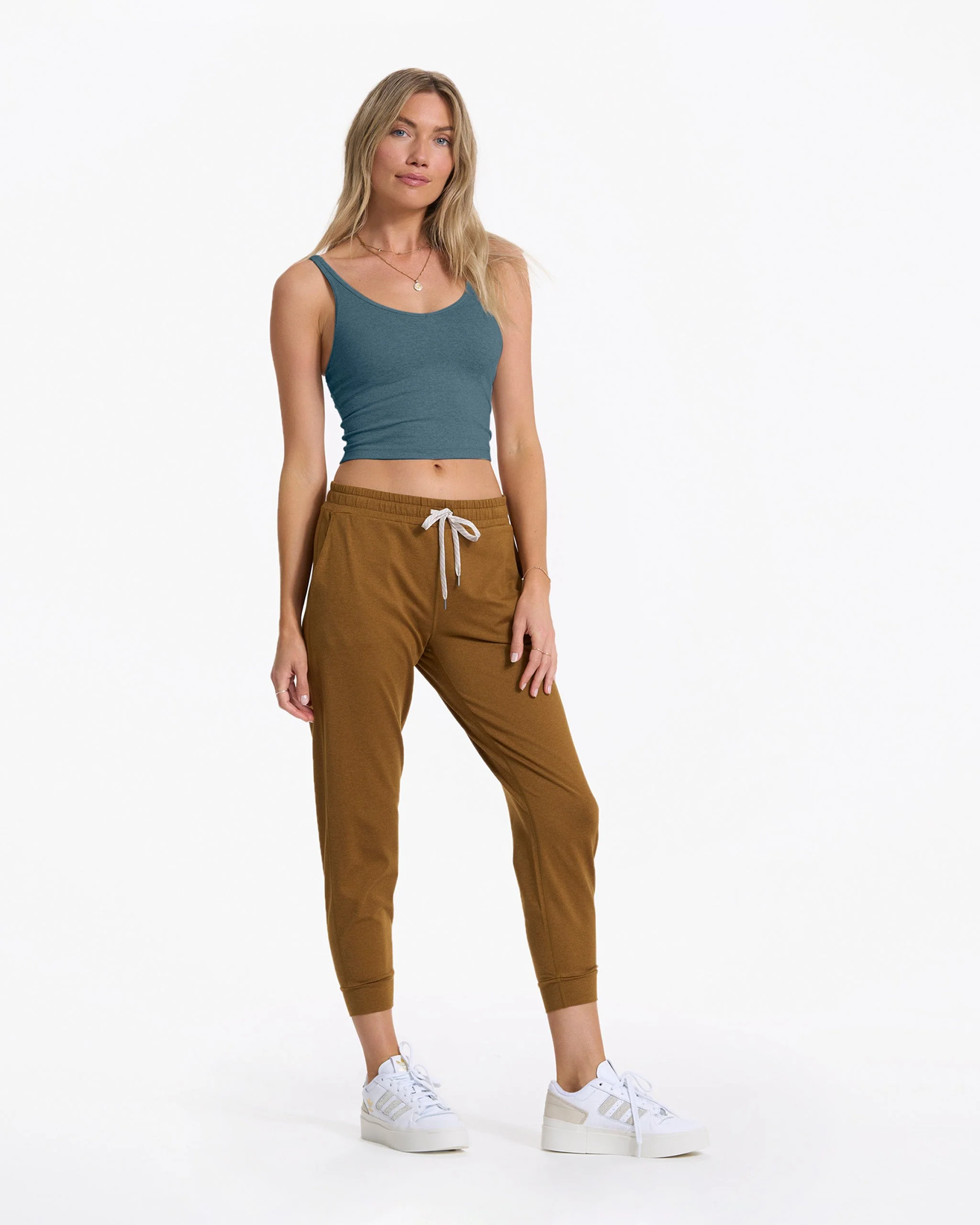 16090-halo-performance-crop-stone-heather-5.webp Halo Performance Crop | Stone Heather