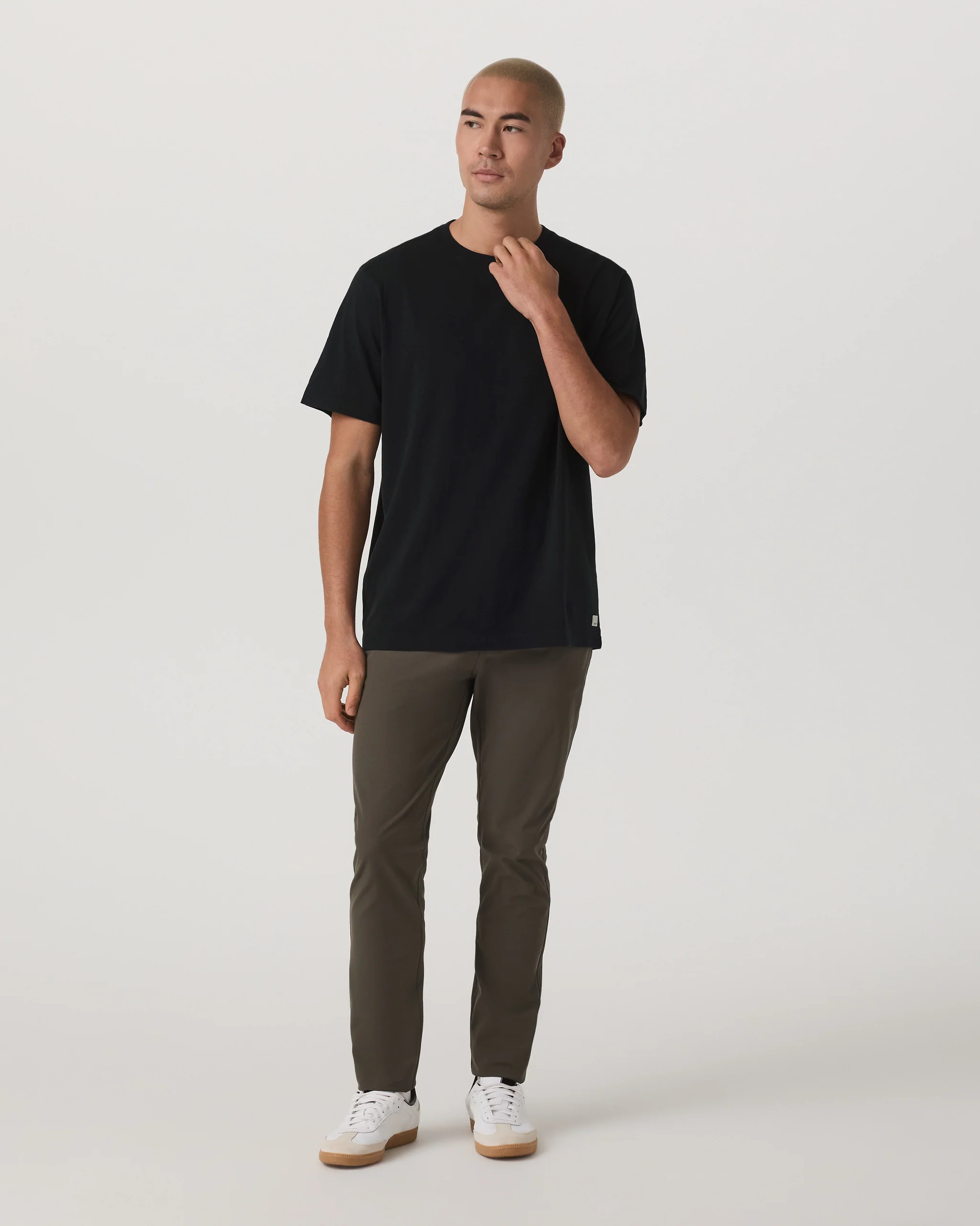 16828-vuori-metatm-pant-athletic-slim-fit-34-dark-oregano-4.webp Vuori Meta™ Pant Athletic Slim Fit 34” | Dark Oregano