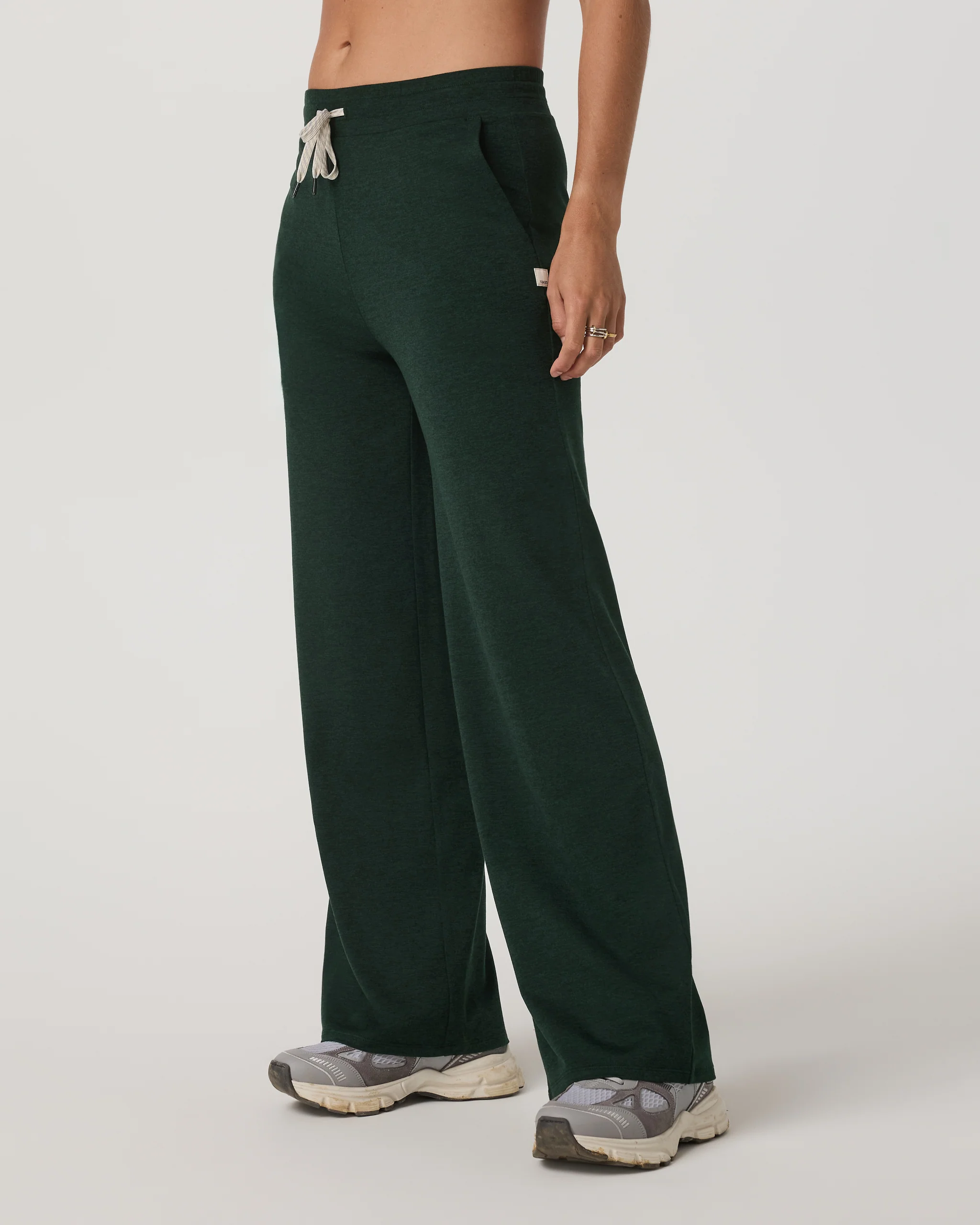 16859-halo-essential-wideleg-pant-short-evergreen-heather-1.webp Halo Essential Wideleg Pant - Short | Evergreen Heather