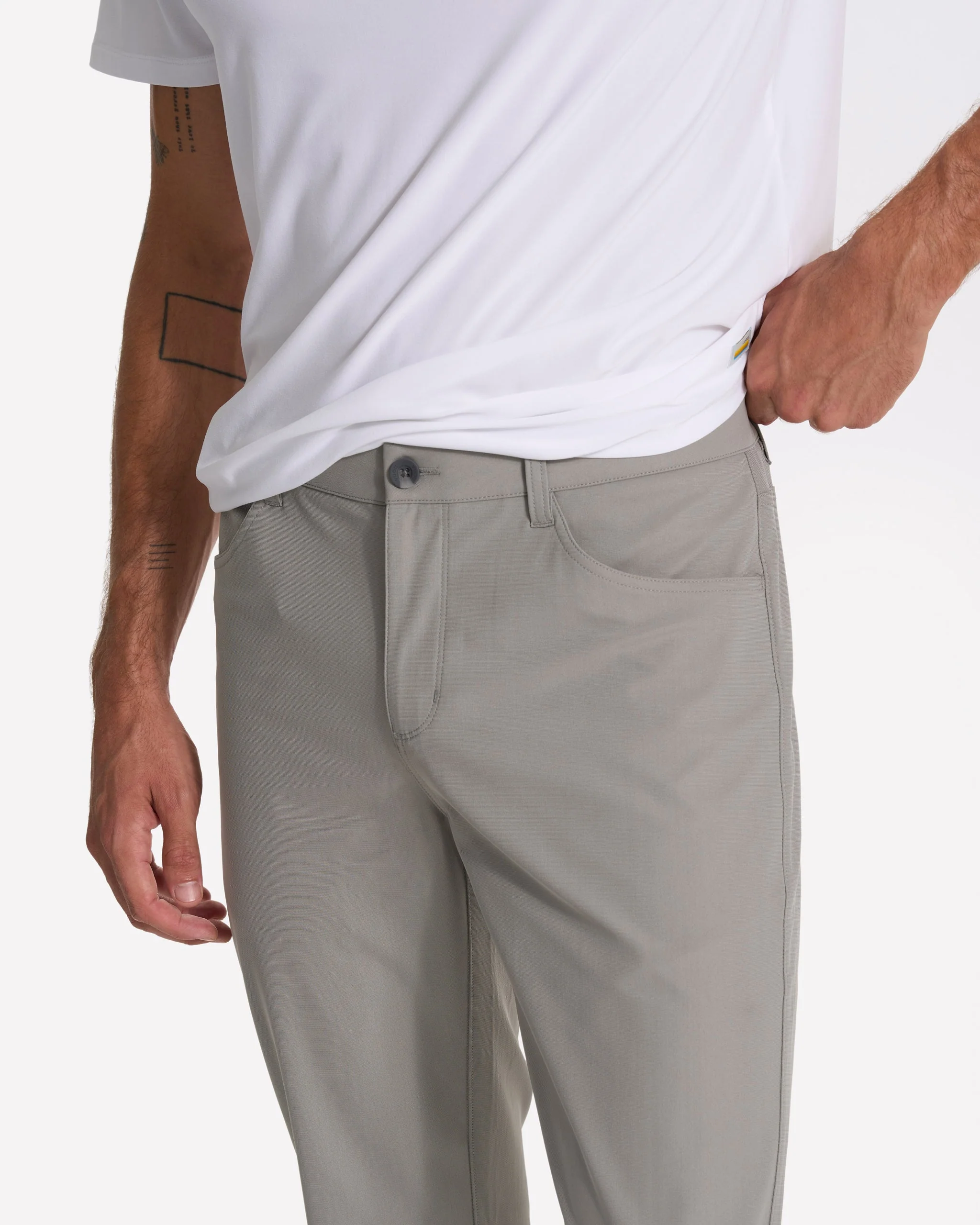 17098-vuori-metatm-pant-athletic-slim-fit-30-driftwood-2.webp Vuori Meta™ Pant Athletic Slim Fit 30" | Driftwood