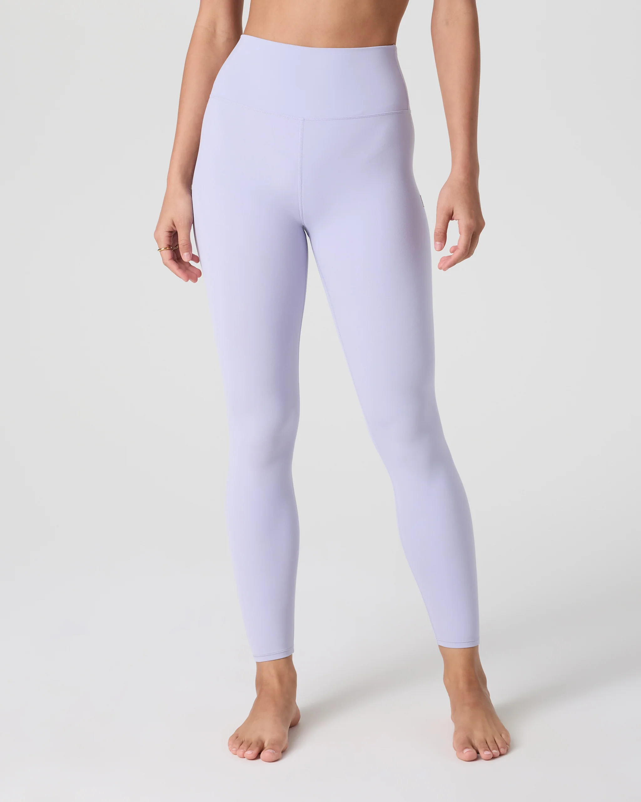 1781-vuori-allthefeelstm-legging-short-lavender-mist-5.webp Vuori AllTheFeels™ Legging - Short | Lavender Mist