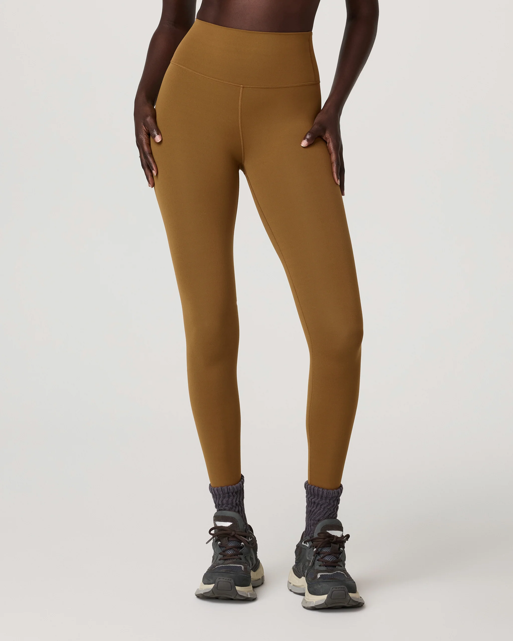 1893-vuori-allthefeelstm-legging-rum-1.webp Vuori AllTheFeels™ Legging | Rum
