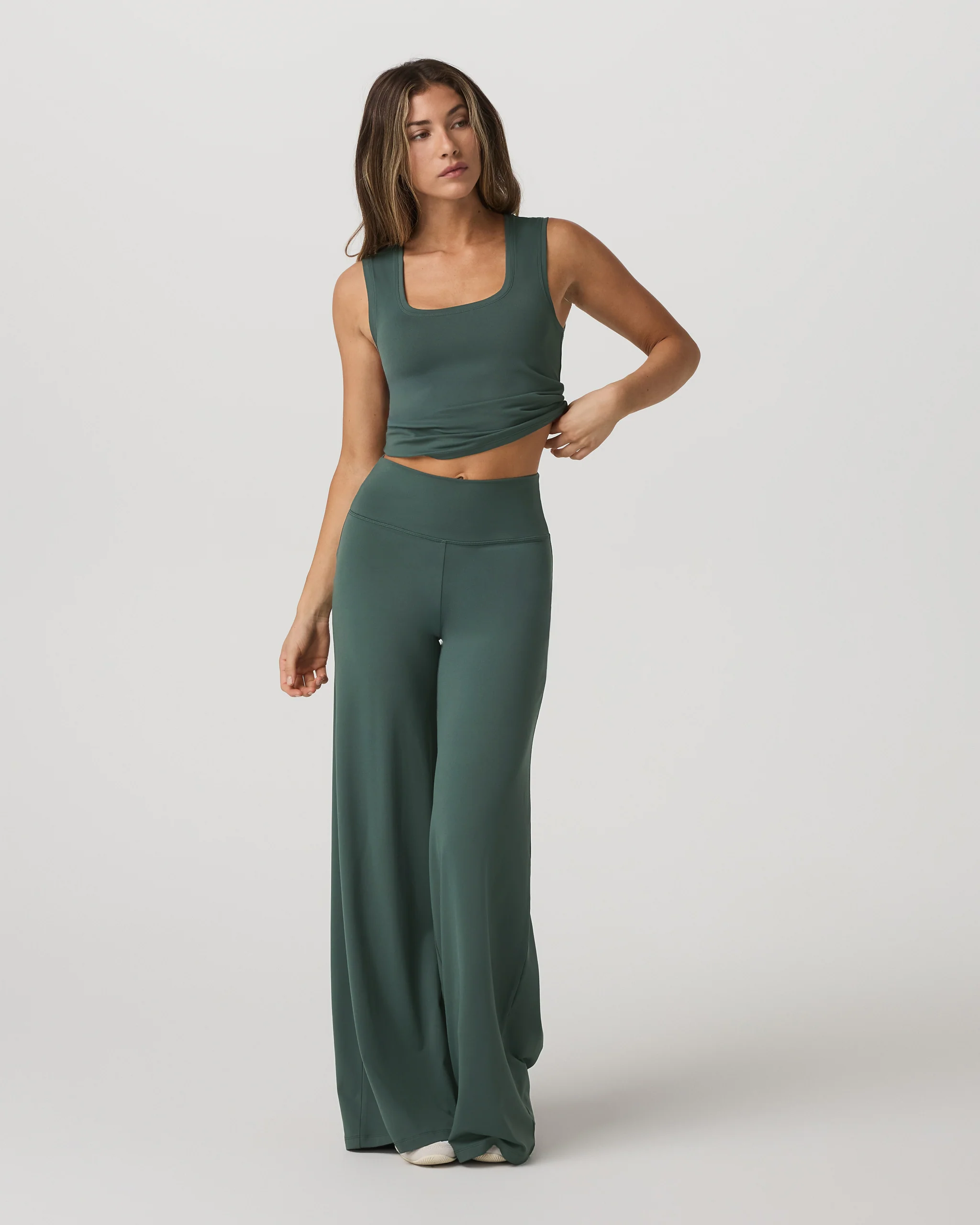 Halo Essential Scoop Tank | Agate Green