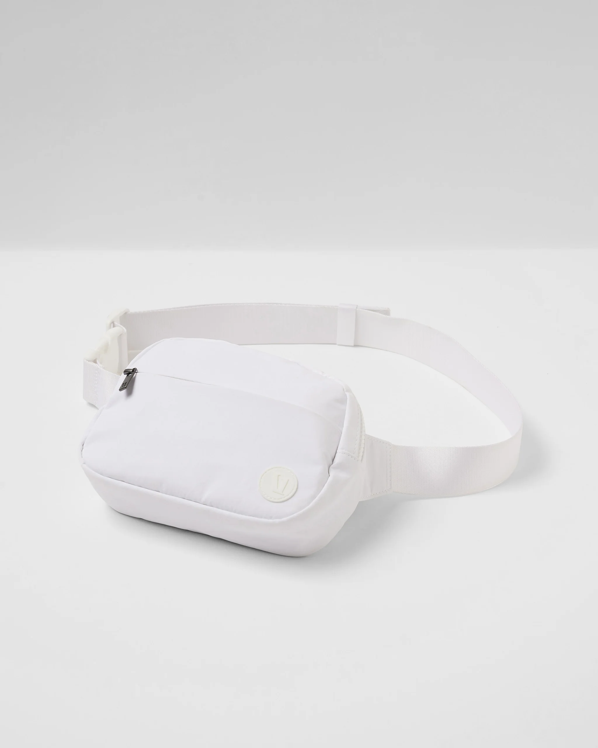 19764-all-around-hip-pack-white-1.webp All Around Hip Pack | White