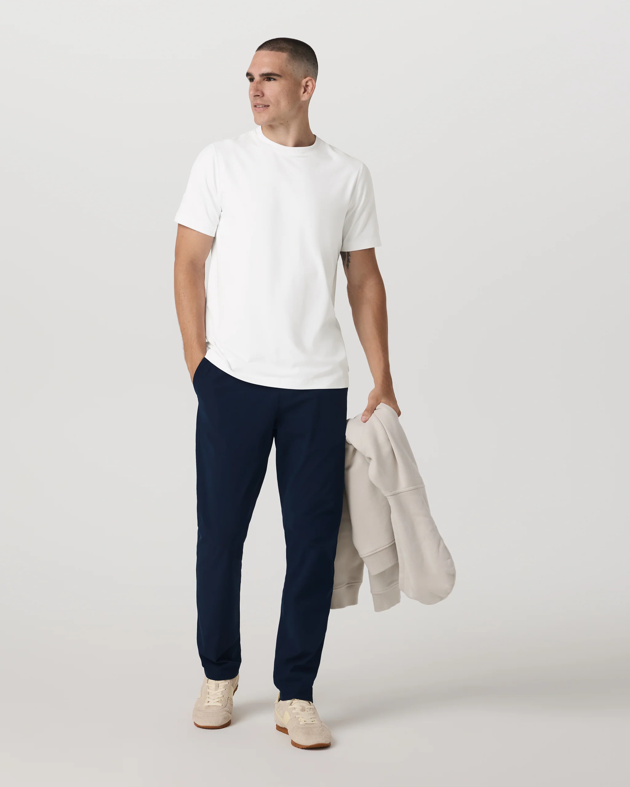 20165-vuori-metatm-elastic-waist-pant-classic-fit-32-ink-3.webp Vuori Meta™ Elastic Waist Pant Classic Fit 32" | Ink