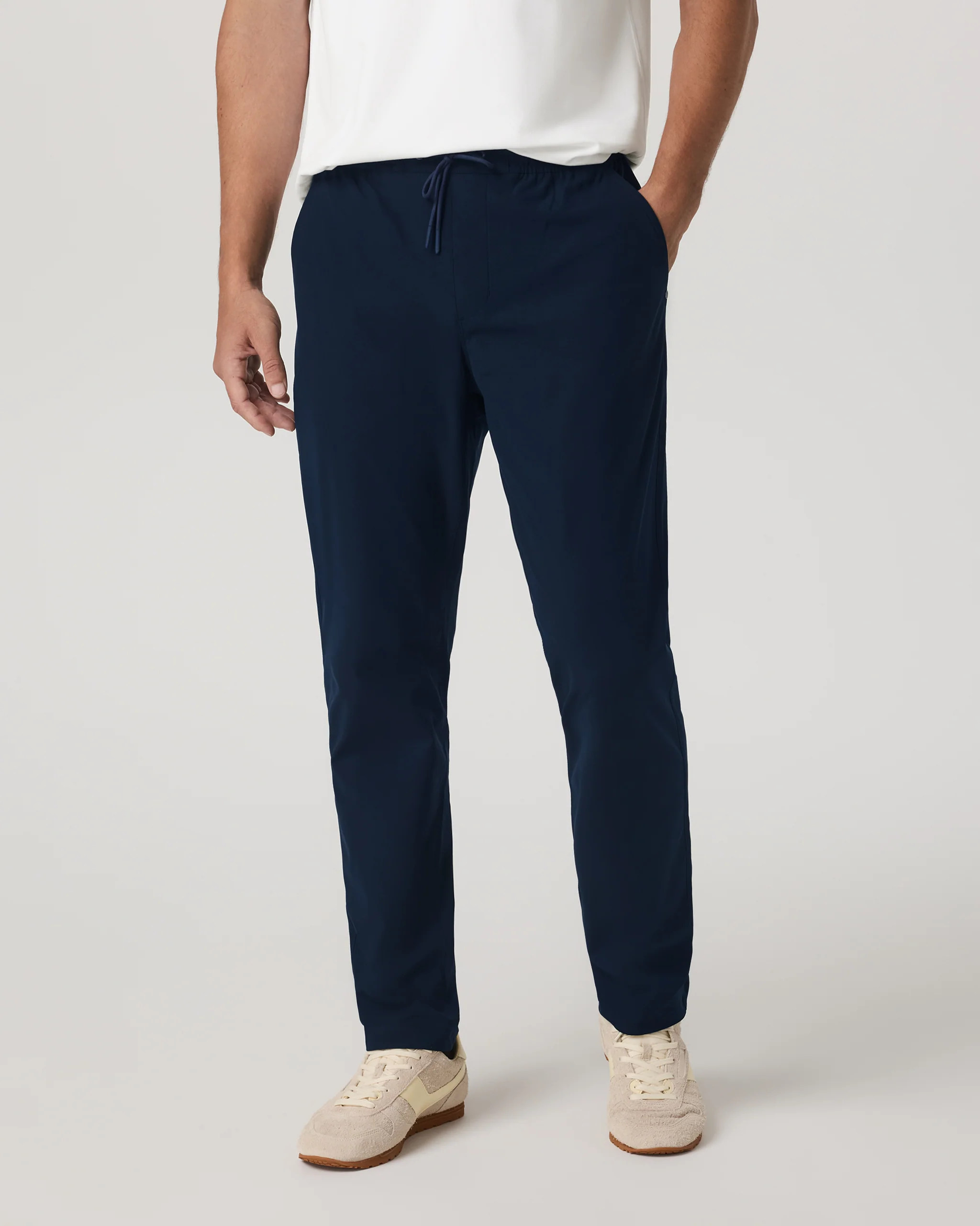 20165-vuori-metatm-elastic-waist-pant-classic-fit-32-ink-4.webp Vuori Meta™ Elastic Waist Pant Classic Fit 32" | Ink