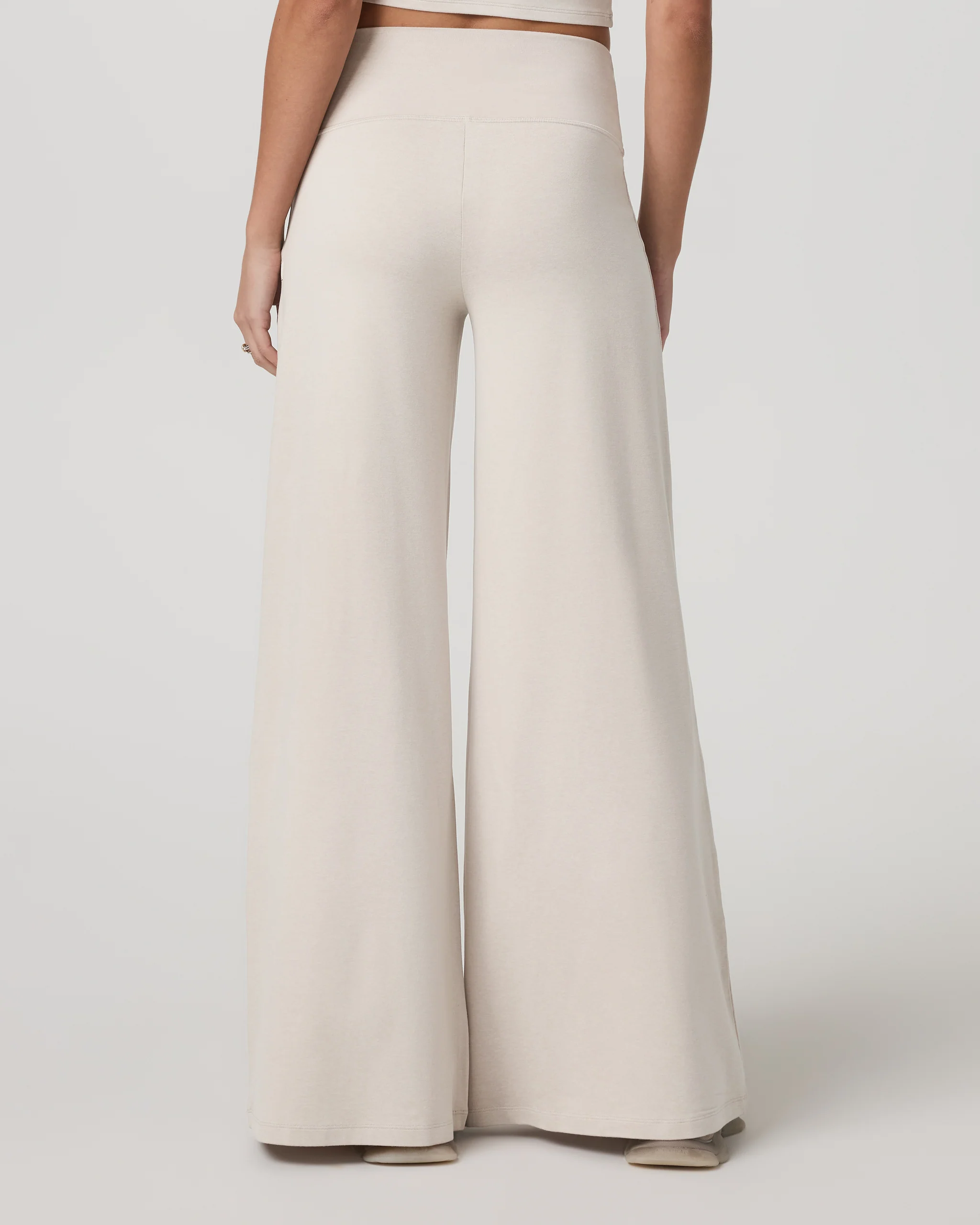 Halo Easy Wideleg Pant - Short | Ecru Heather