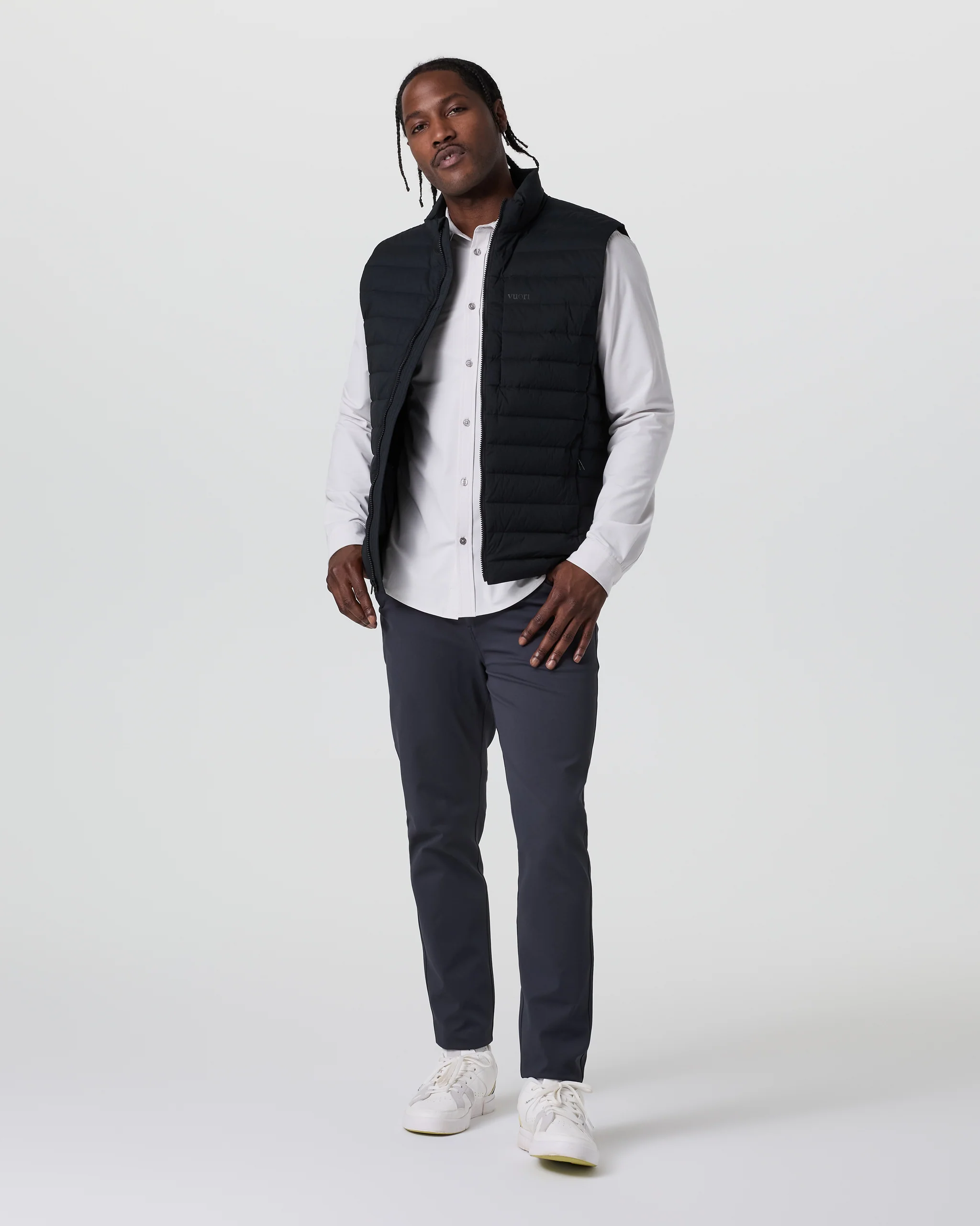 20938-vuori-metatm-twill-pant-athletic-slim-32-navy-5.webp Vuori Meta™ Twill Pant Athletic Slim 32" | Navy