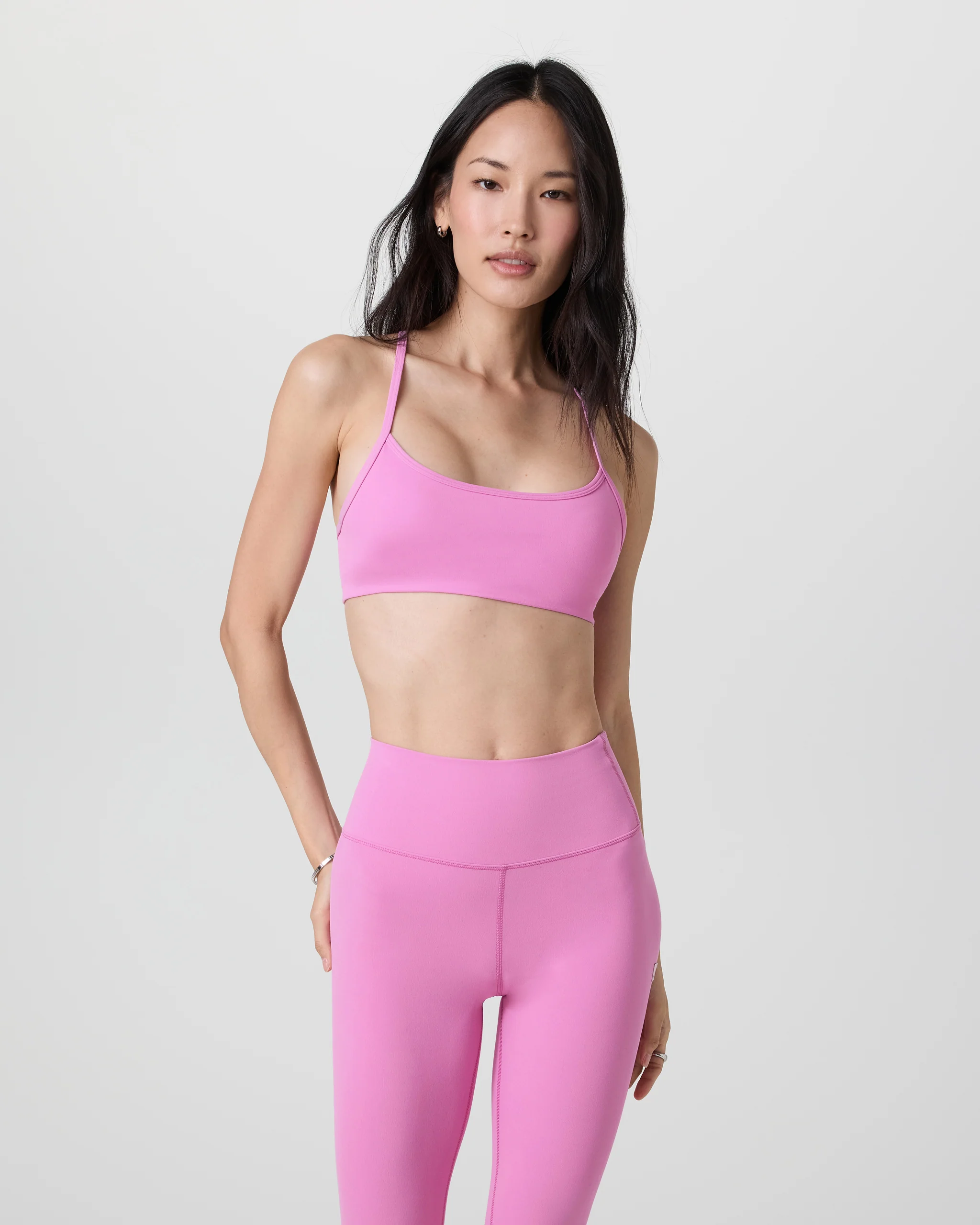 2101-vuori-allthefeelstm-bra-azalea-pink-1.webp Vuori AllTheFeels™ Bra | Azalea Pink