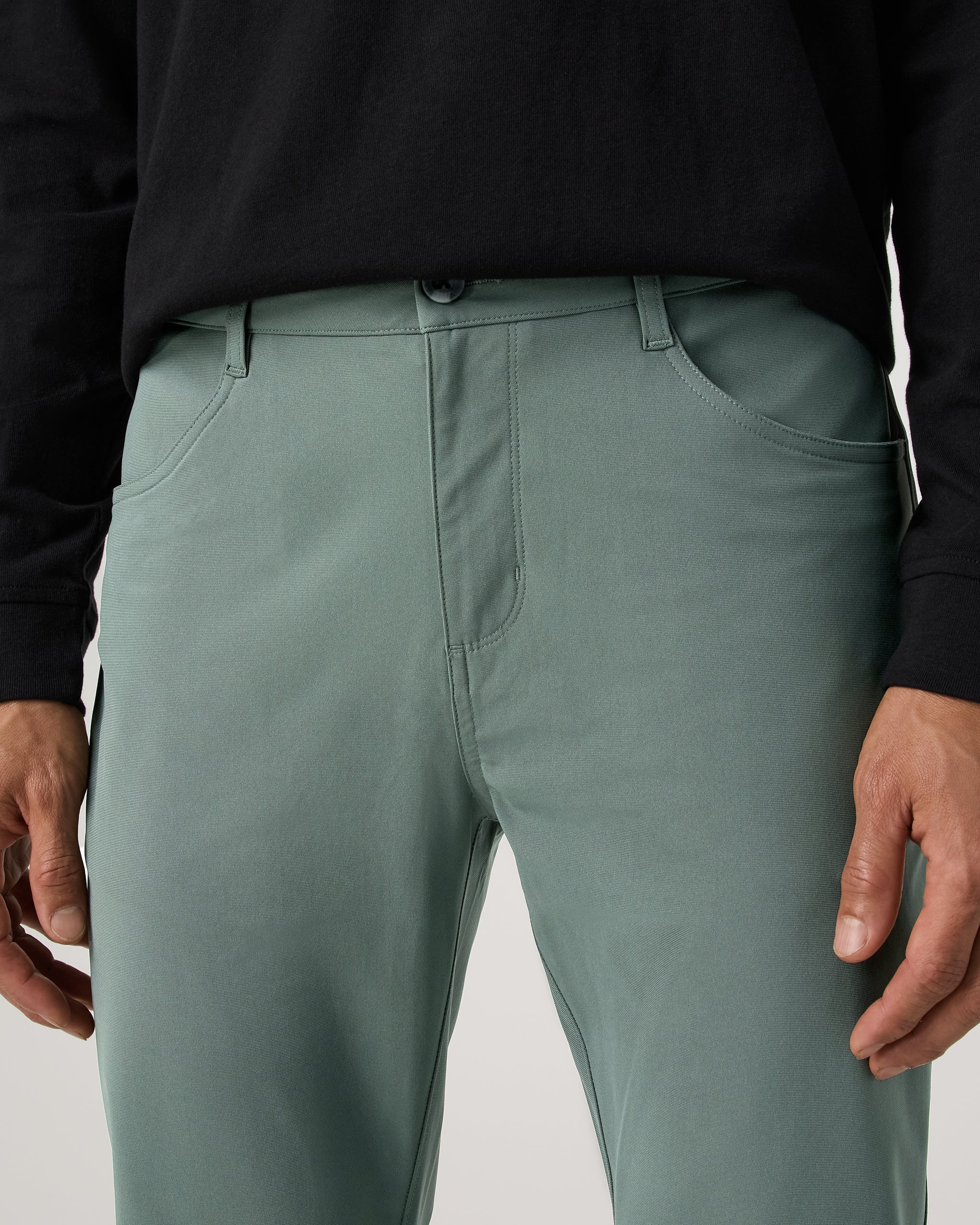 21084-vuori-metatm-pant-athletic-slim-fit-32-marsh-2.jpg Vuori Meta™ Pant Athletic Slim Fit 32" | Marsh