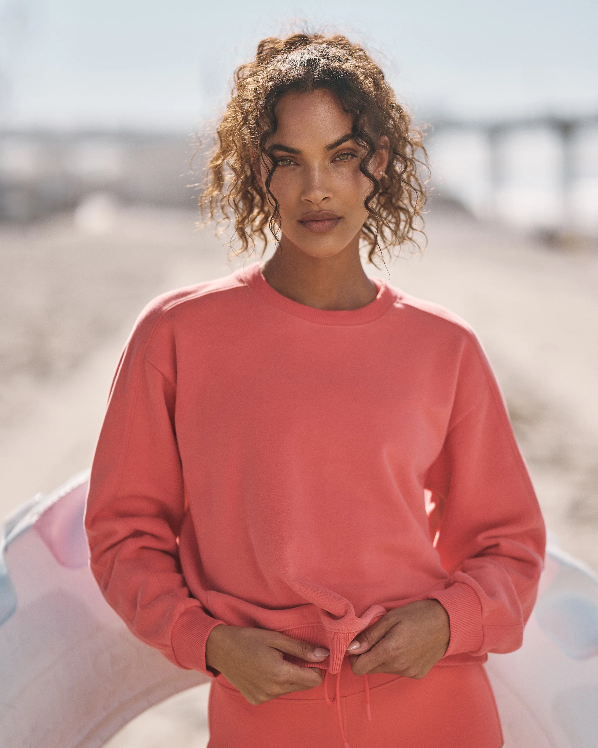 21257-sedona-seams-crew-bright-coral-1.webp Sedona Seams Crew | Bright Coral