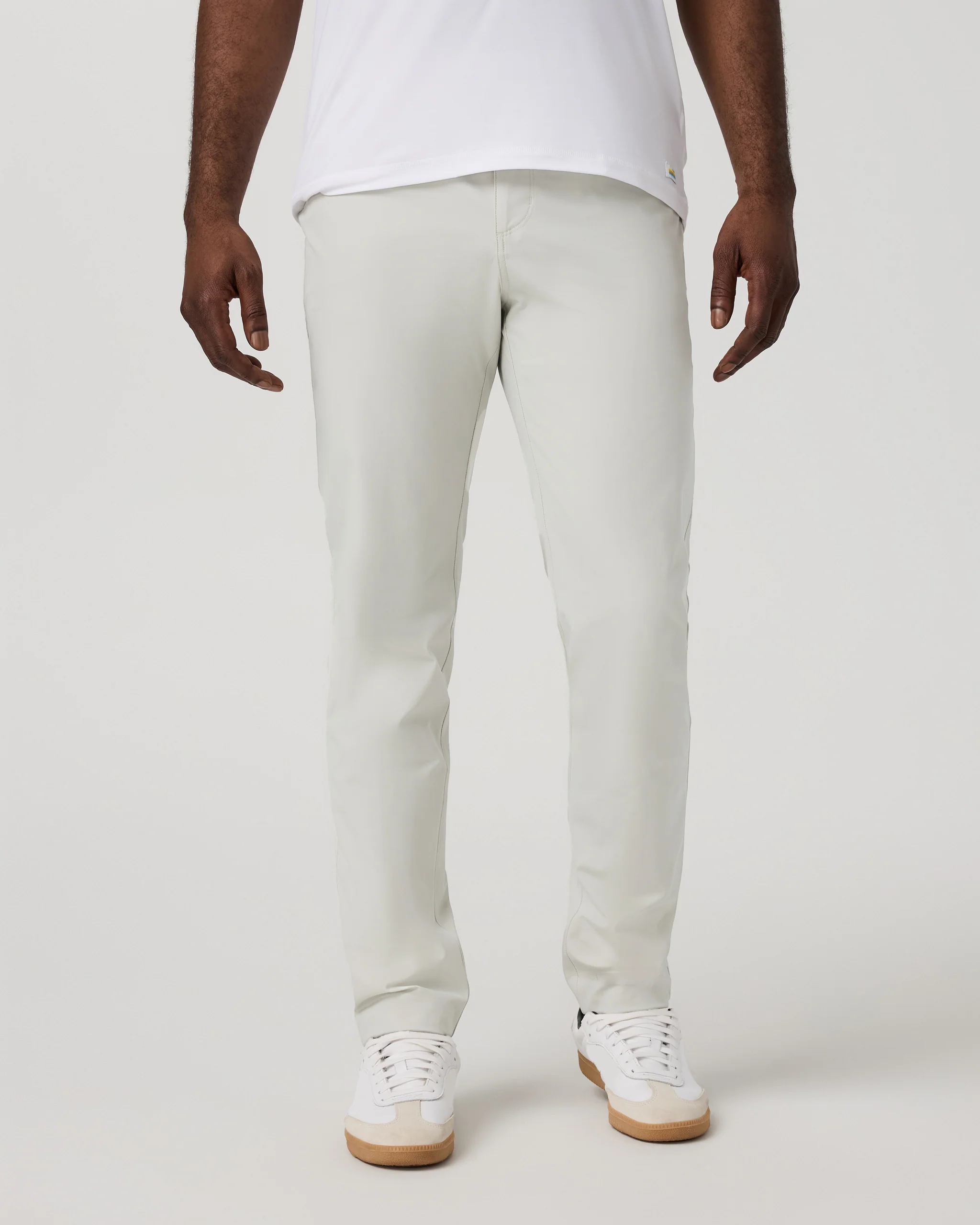 21649-vuori-metatm-pant-athletic-slim-fit-32-winter-grey-1.webp Vuori Meta™ Pant Athletic Slim Fit 32" | Winter Grey