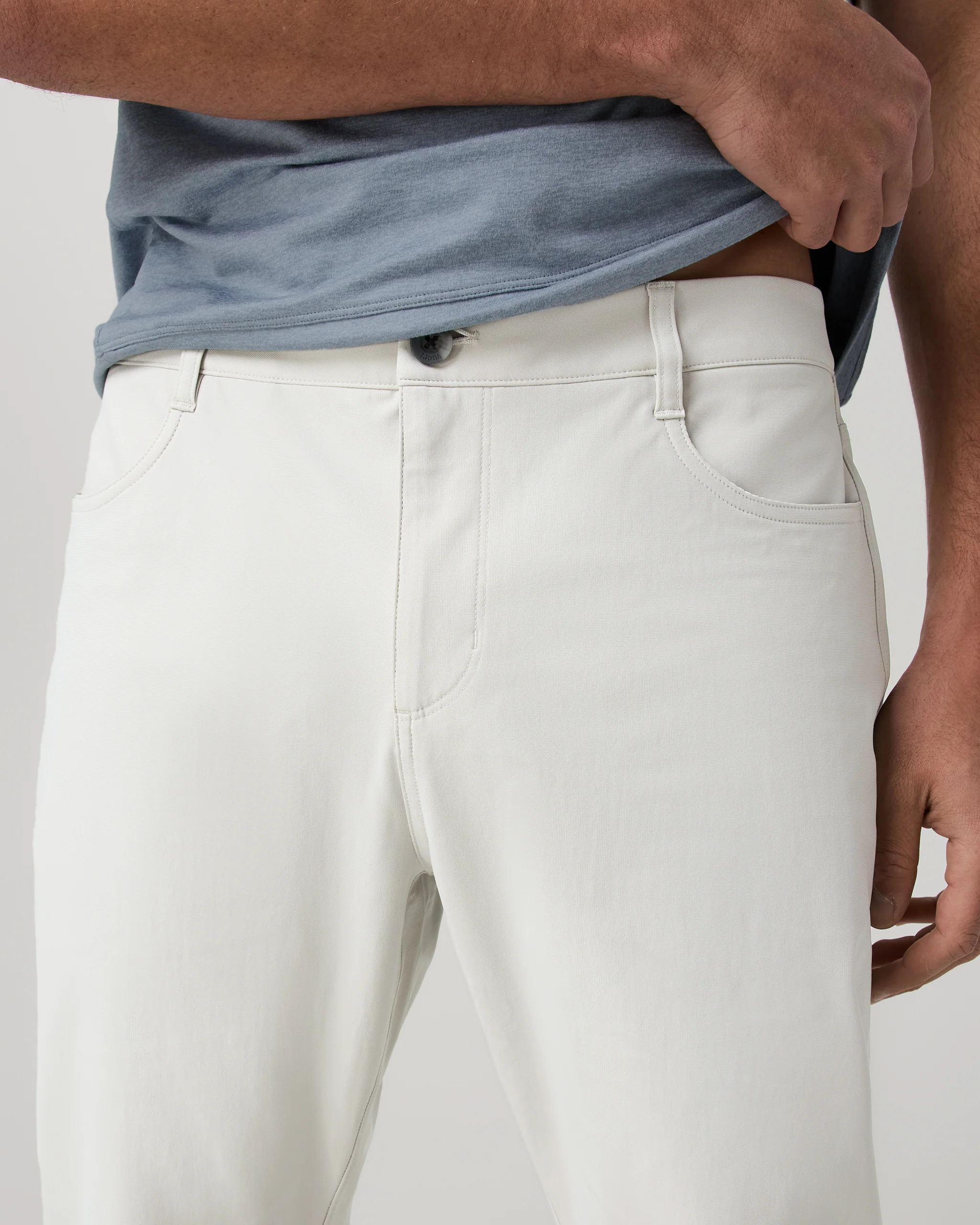 22154-vuori-metatm-pant-classic-fit-32-winter-grey-3.webp Vuori Meta™ Pant Classic Fit 32" | Winter Grey