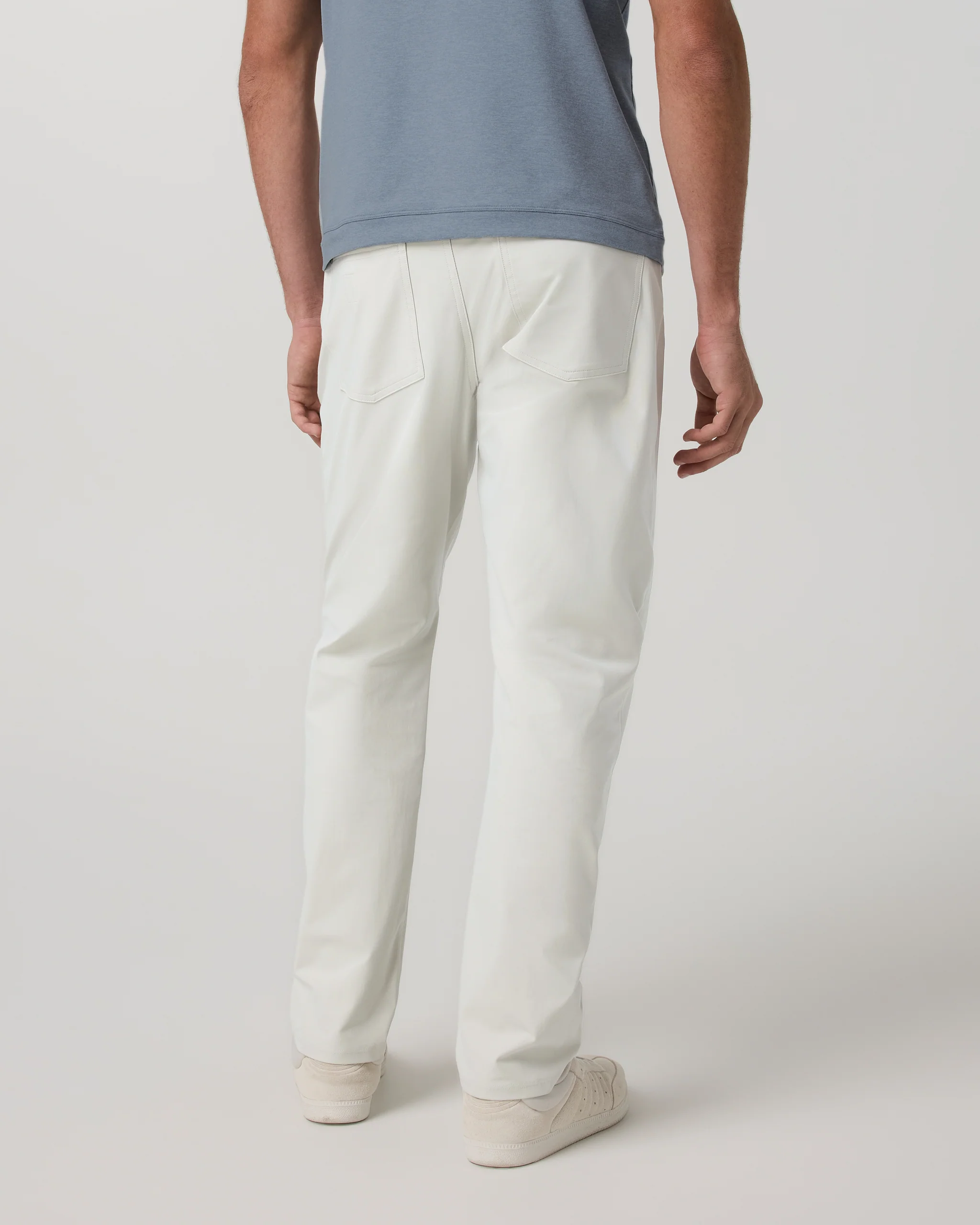 22154-vuori-metatm-pant-classic-fit-32-winter-grey-5.webp Vuori Meta™ Pant Classic Fit 32" | Winter Grey