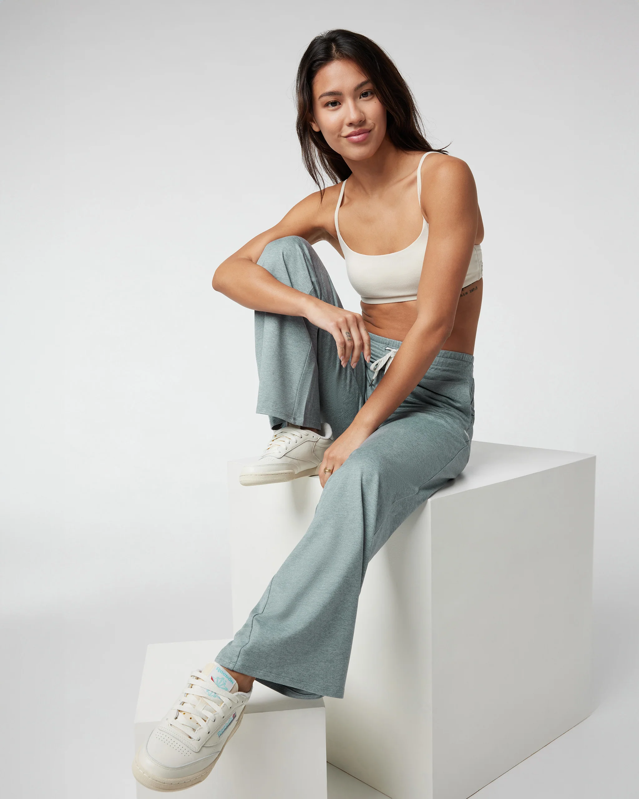 22435-halo-essential-wideleg-pant-short-vintage-pistachio-heather-1.webp Halo Essential Wideleg Pant - Short | Vintage Pistachio Heather