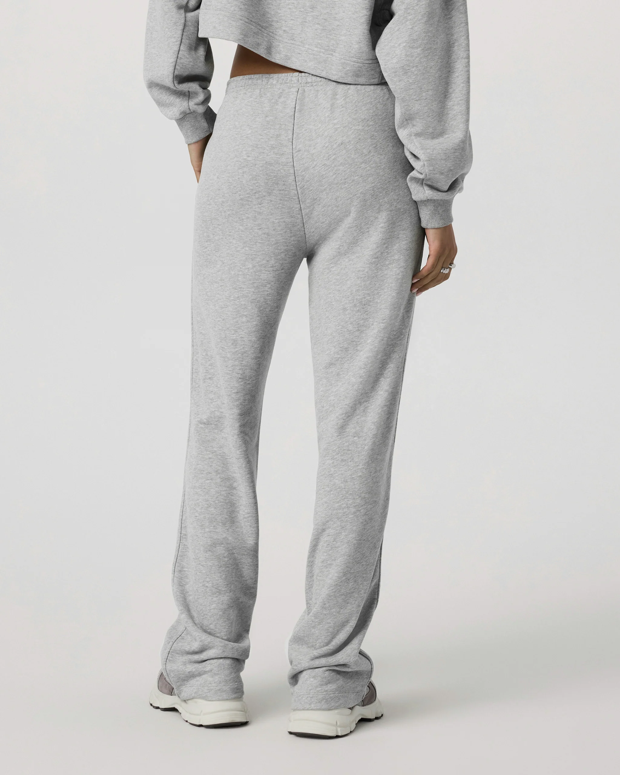 Sedona Straight Leg Sweatpant - Short | Light Heather Grey