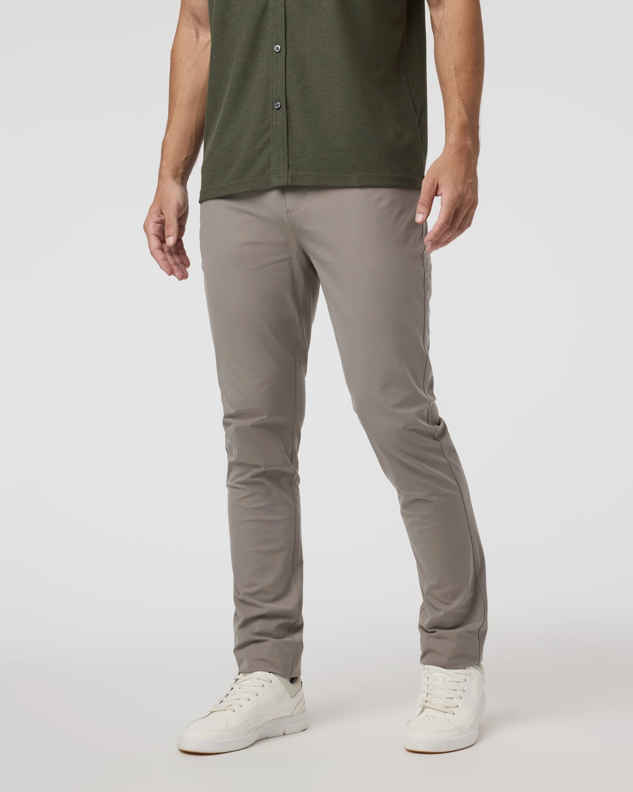 22679-vuori-metatm-pant-athletic-slim-fit-34-mocha-1.webp Vuori Meta™ Pant Athletic Slim Fit 34" | Mocha