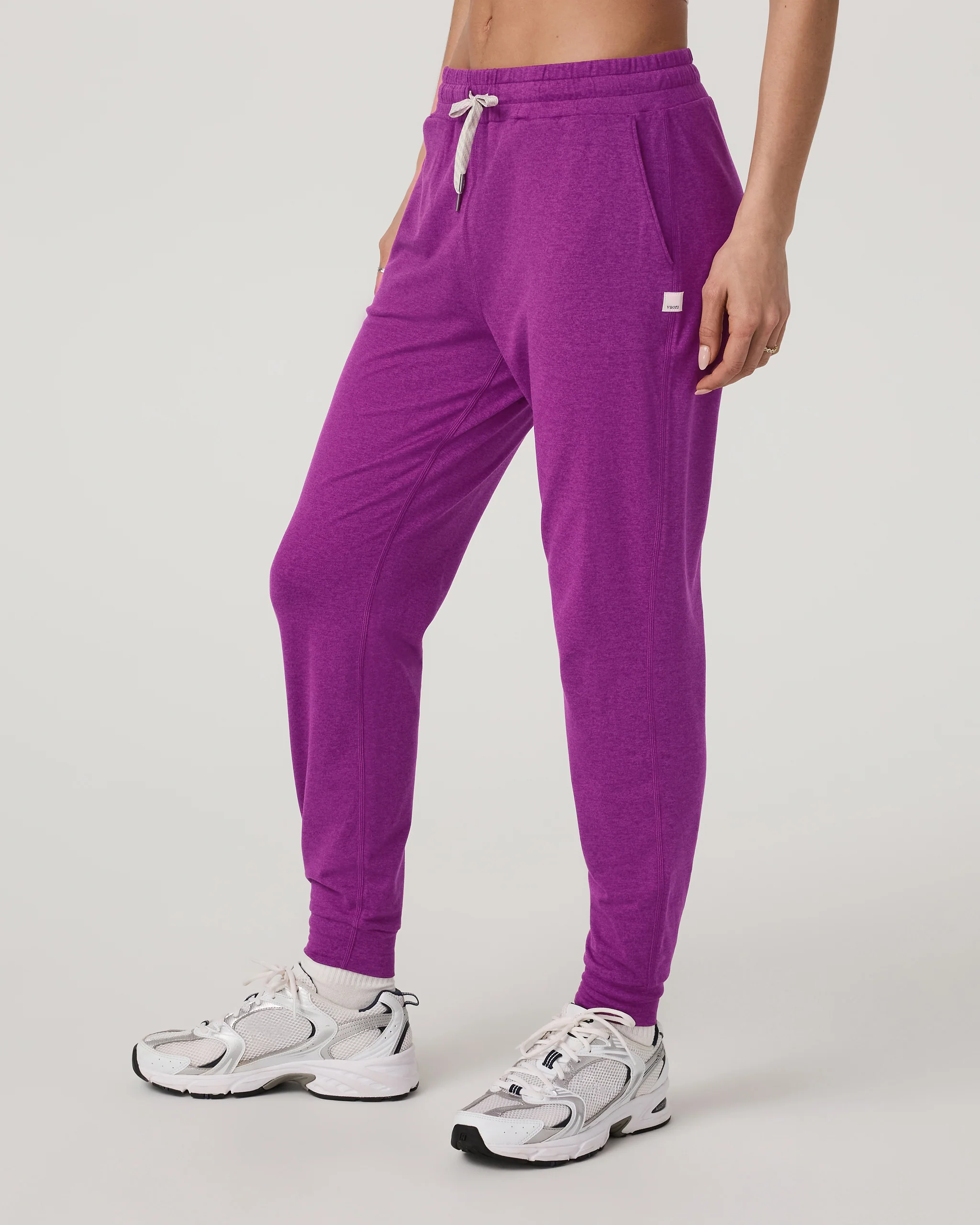 22879-performance-jogger-long-magenta-heather-1.webp Performance Jogger - Long | Magenta Heather