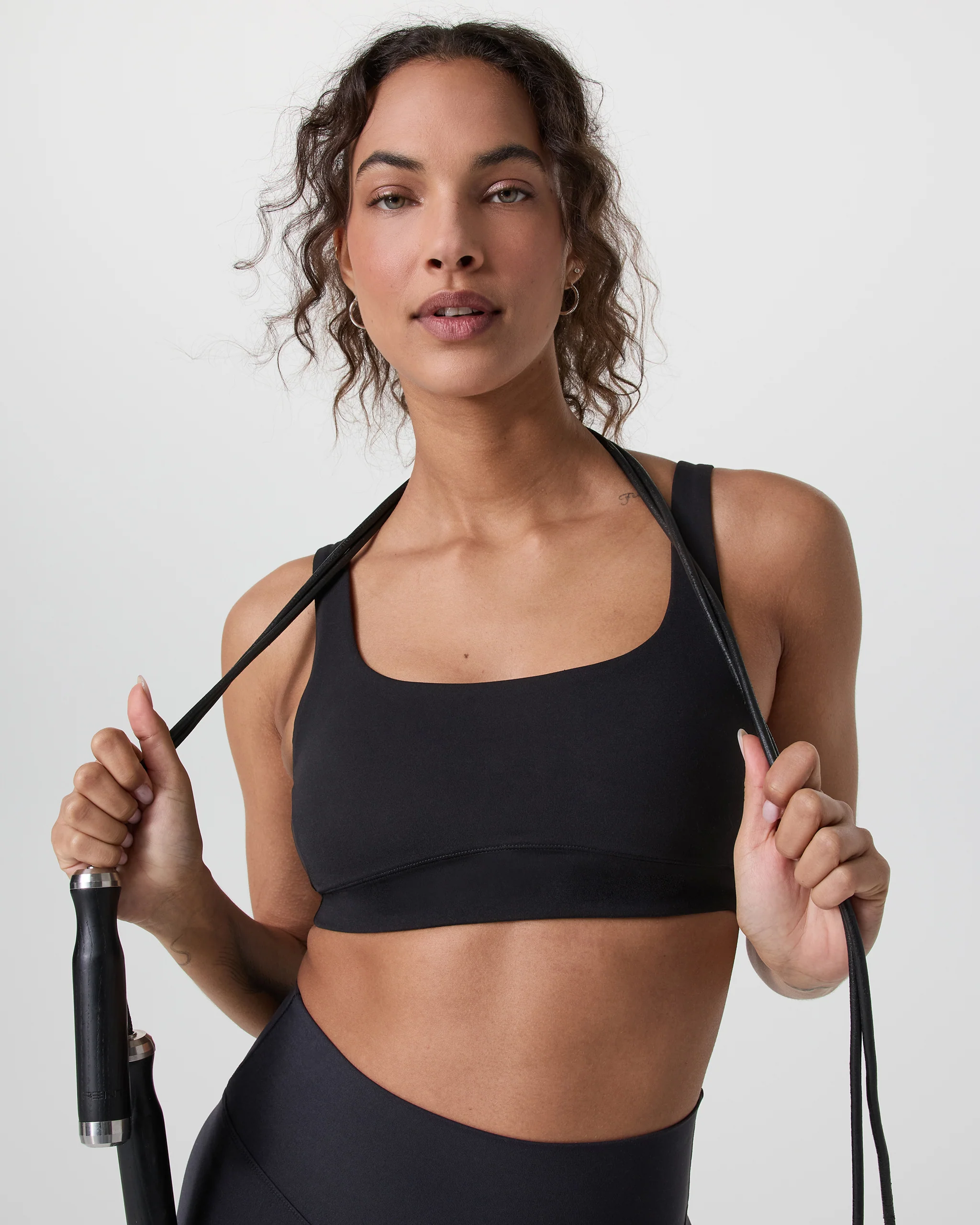 2333-vuori-alltheformtm-bra-black-1.webp Vuori AllTheForm™ Bra | Black