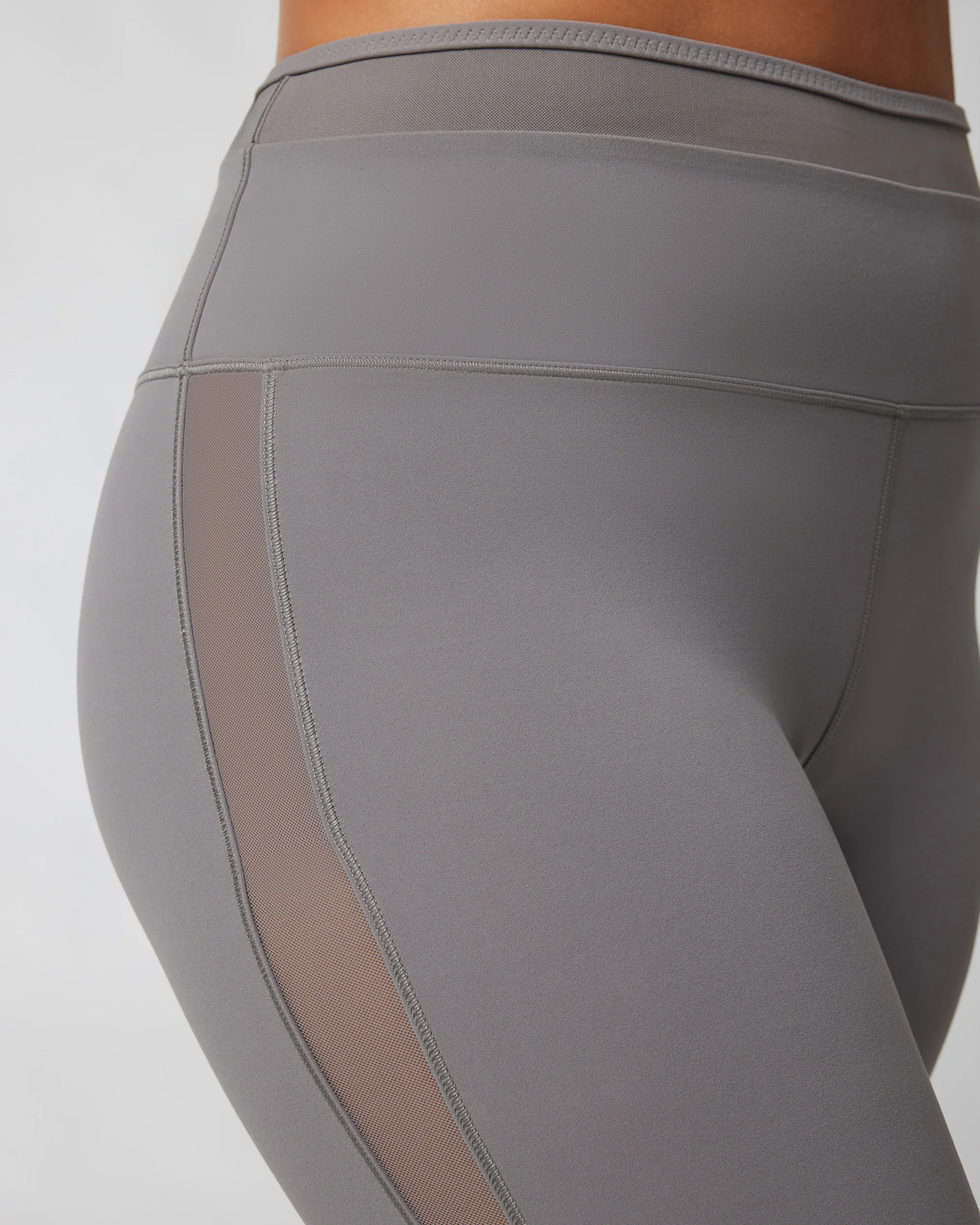 Hot Mesh Legging | Smoke