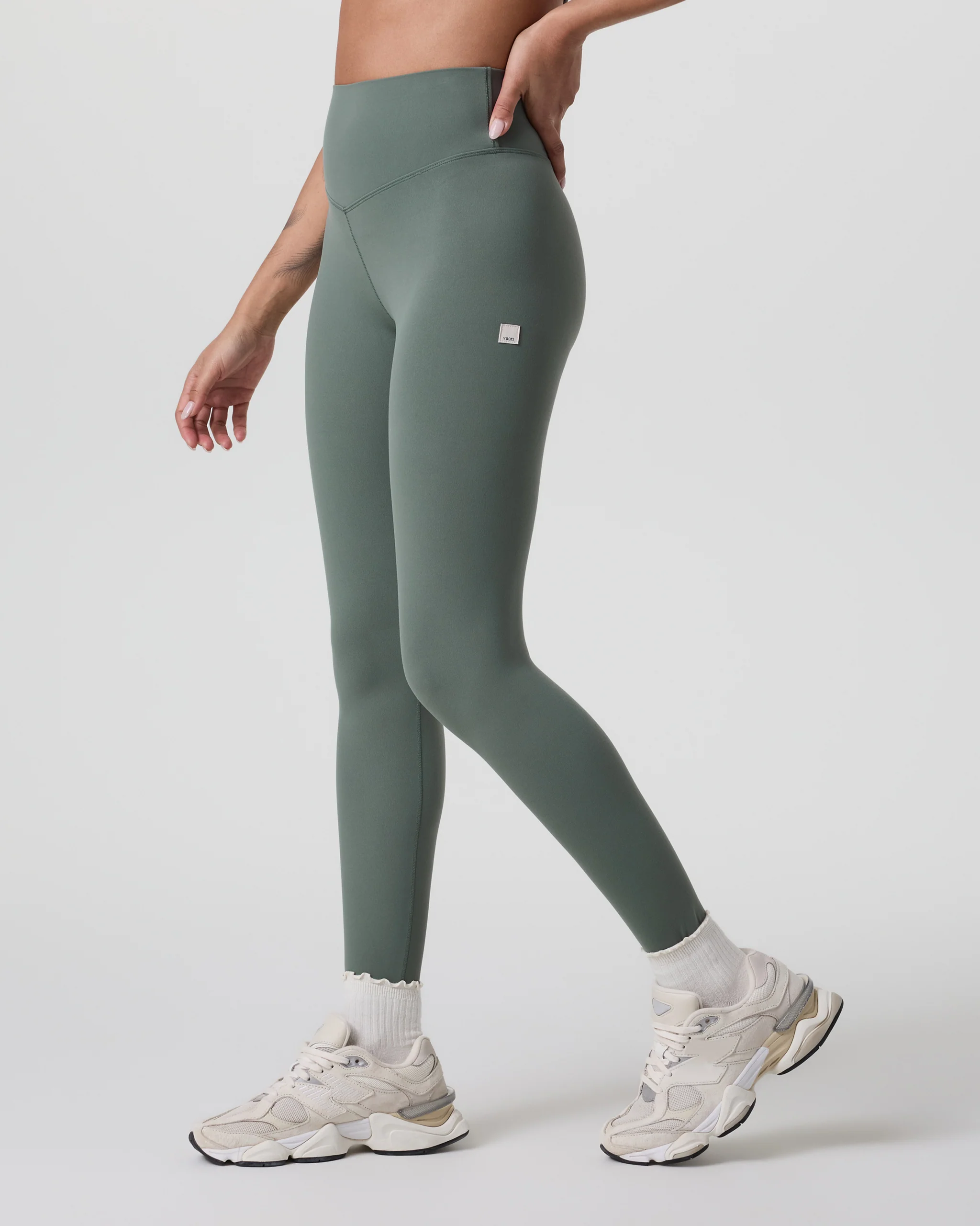 2565-vuori-alltheformtm-legging-marsh-1.webp Vuori AllTheForm™ Legging | Marsh
