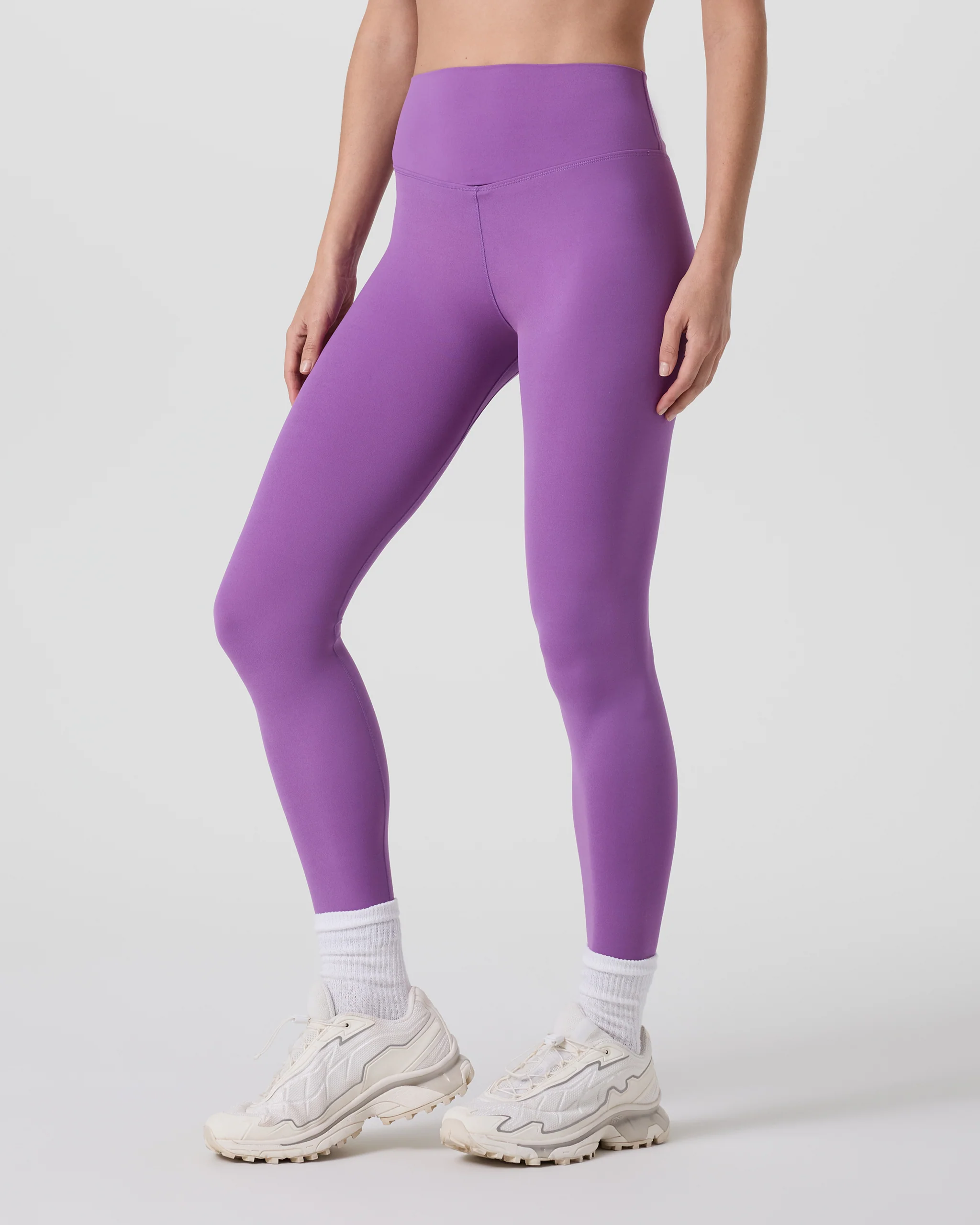 2613-vuori-alltheformtm-legging-short-bright-violet-1.webp Vuori AllTheForm™ Legging - Short | Bright Violet