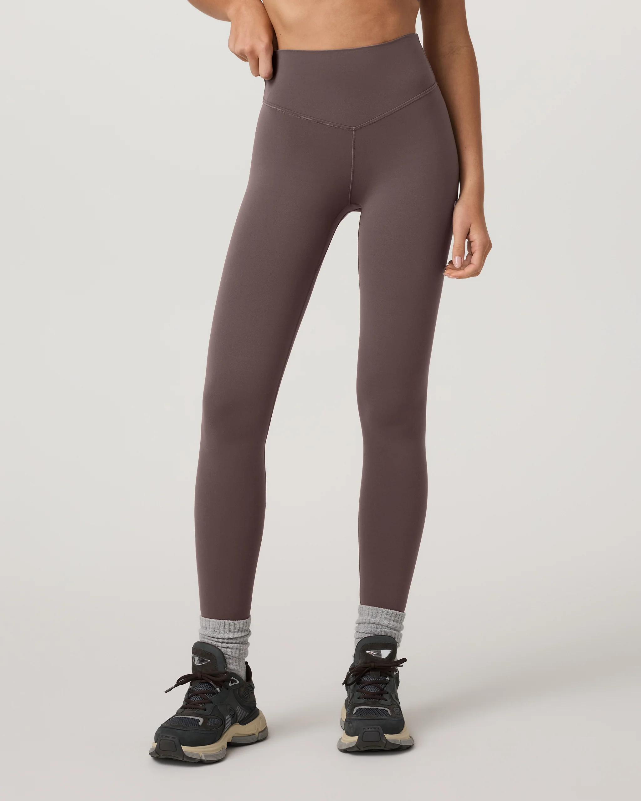 2653-vuori-alltheformtm-legging-short-huckleberry-2.webp Vuori AllTheForm™ Legging - Short | Huckleberry