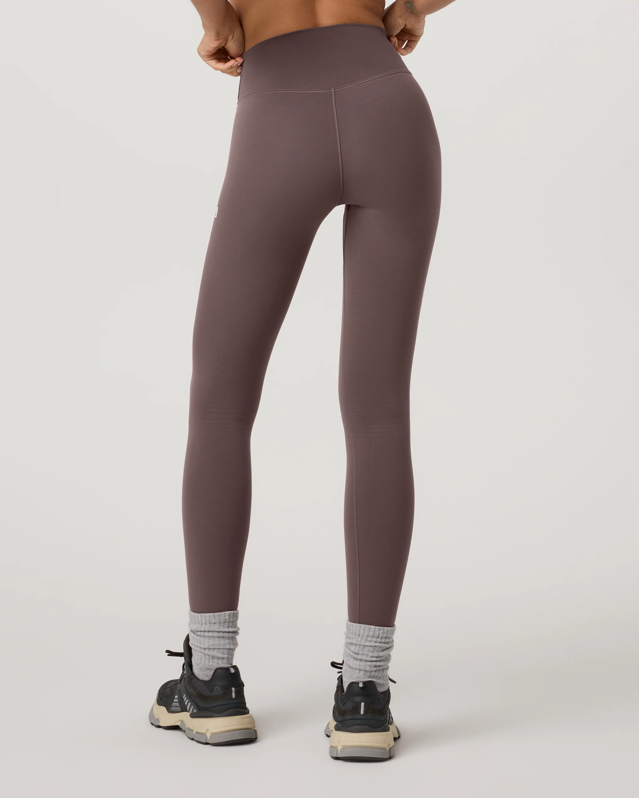 2653-vuori-alltheformtm-legging-short-huckleberry-3.webp Vuori AllTheForm™ Legging - Short | Huckleberry