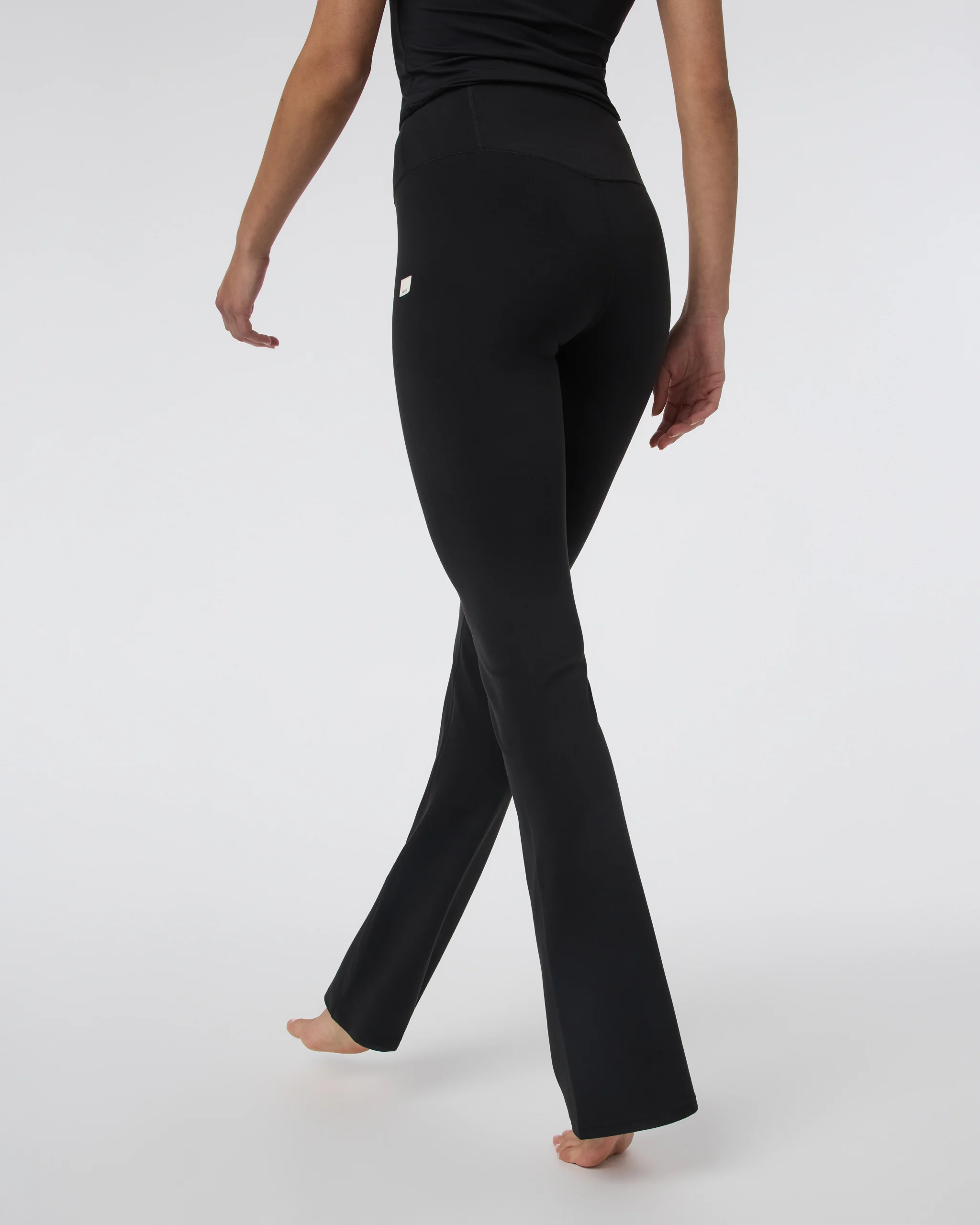 Vuori AllTheFeels™ Slim Flare - Short | Black