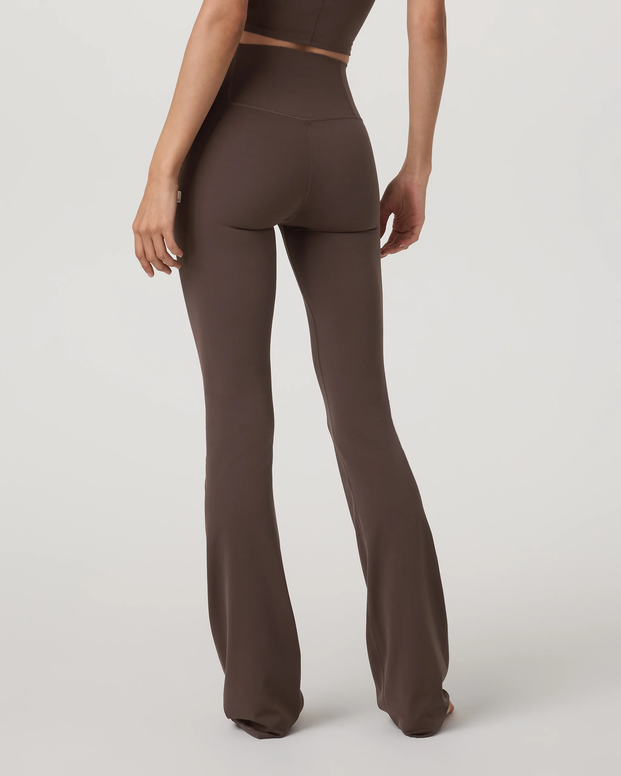 Vuori AllTheFeels™ Slim Flare - Long | Java