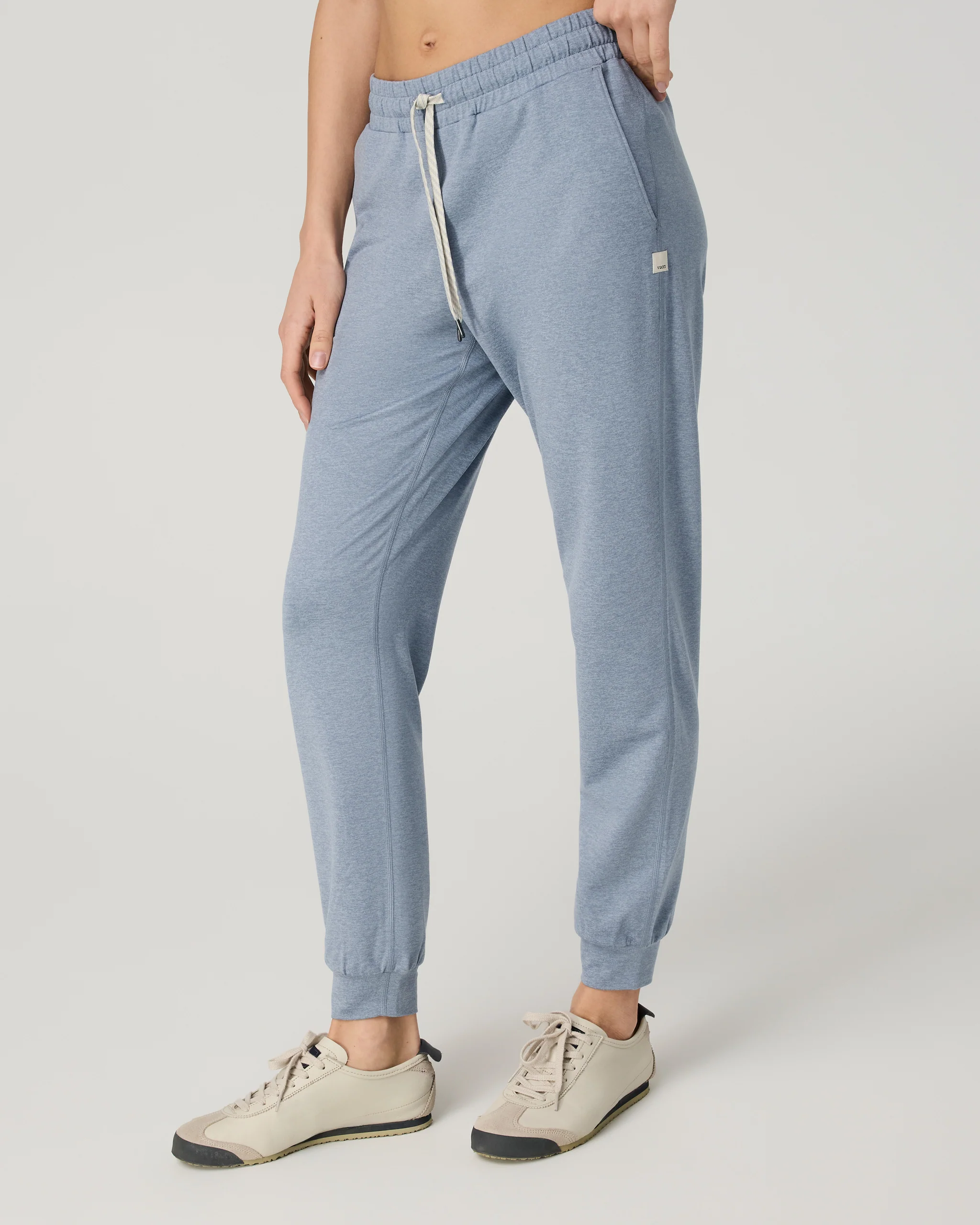 3574-performance-jogger-long-coastal-fog-heather-2.webp Performance Jogger - Long | Coastal Fog Heather