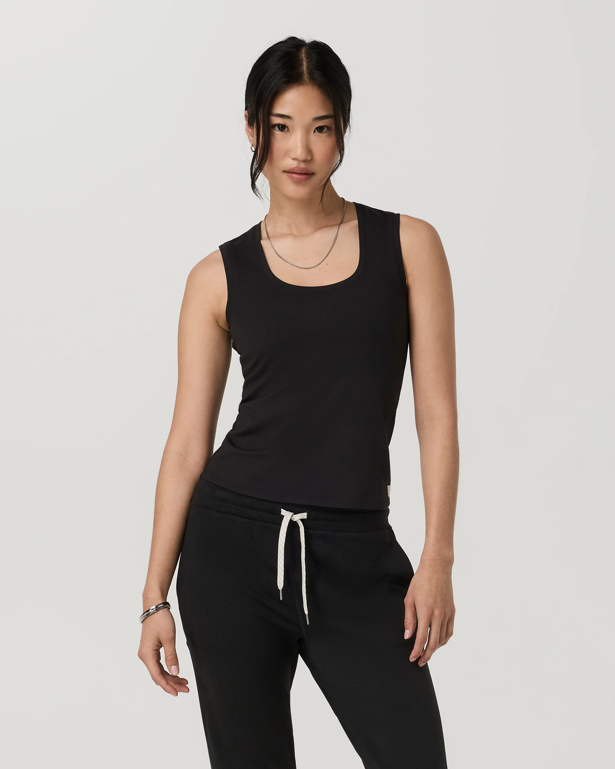 Halo Essential Scoop Tank Long | Solid Black