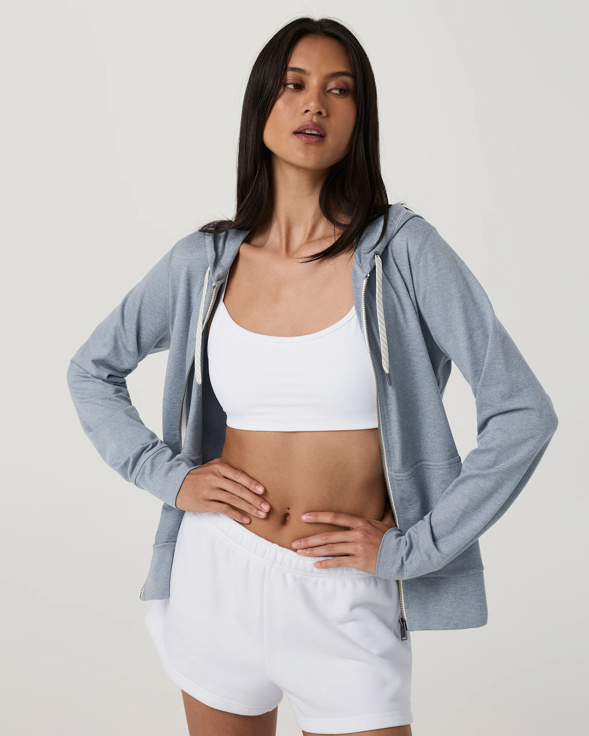 3727-halo-performance-hoodie-2.0-coastal-fog-heather-5.webp Halo Performance Hoodie 2.0 | Coastal Fog Heather
