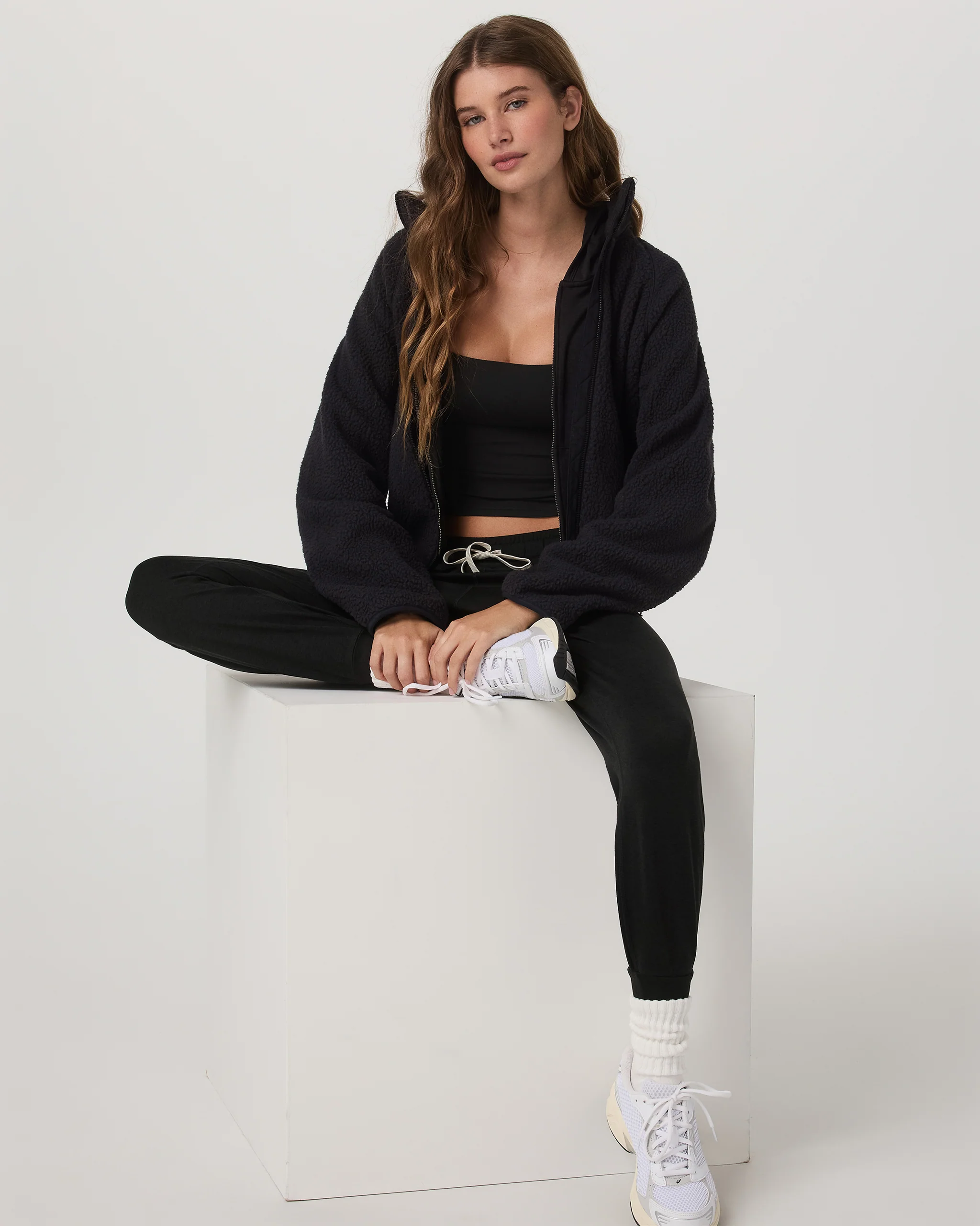 38-performance-jogger-long-black-heather-1.webp Performance Jogger - Long | Black Heather