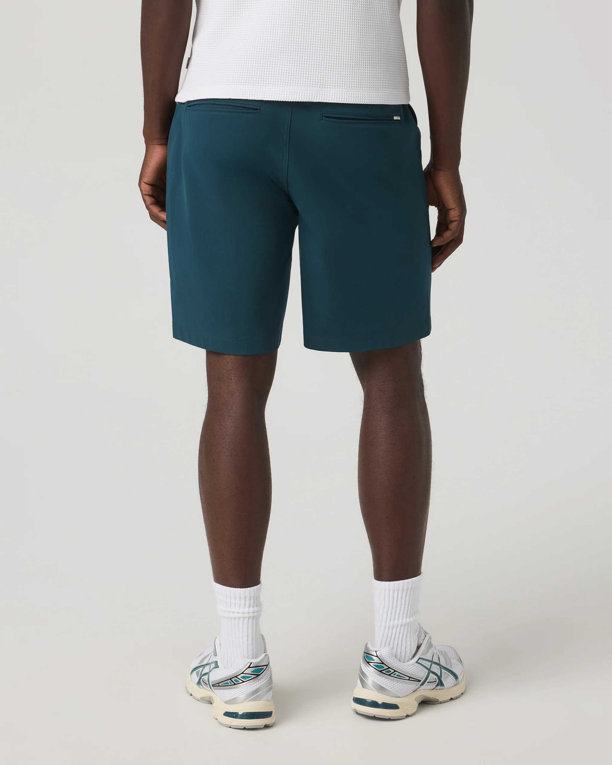 3905-vuori-metatm-short-8-dark-teal-4.webp Vuori Meta™ Short 8" | Dark Teal