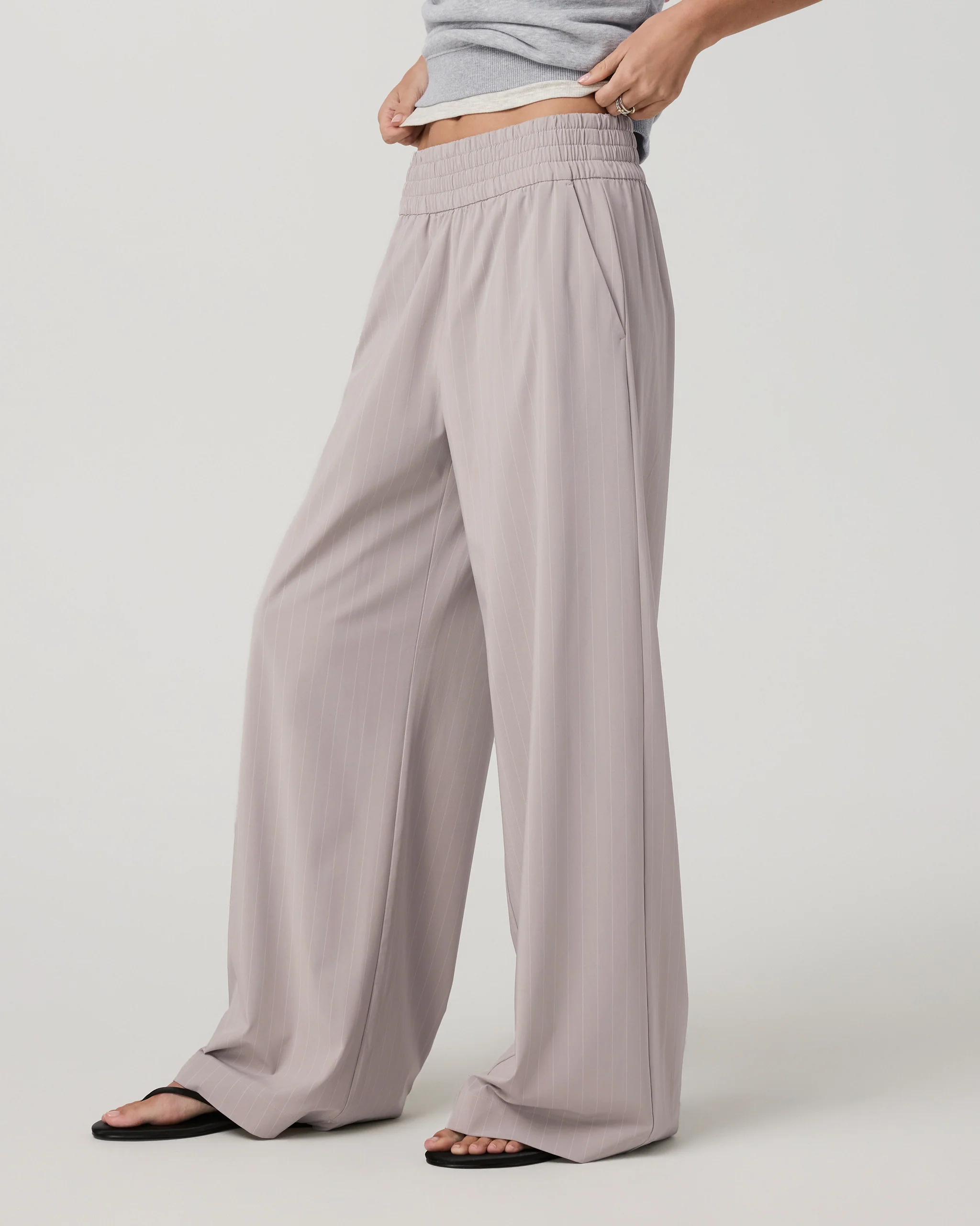 3922-villa-pinstripe-wideleg-short-suede-pinstripe-2.webp Villa Pinstripe Wideleg - Short | Suede Pinstripe