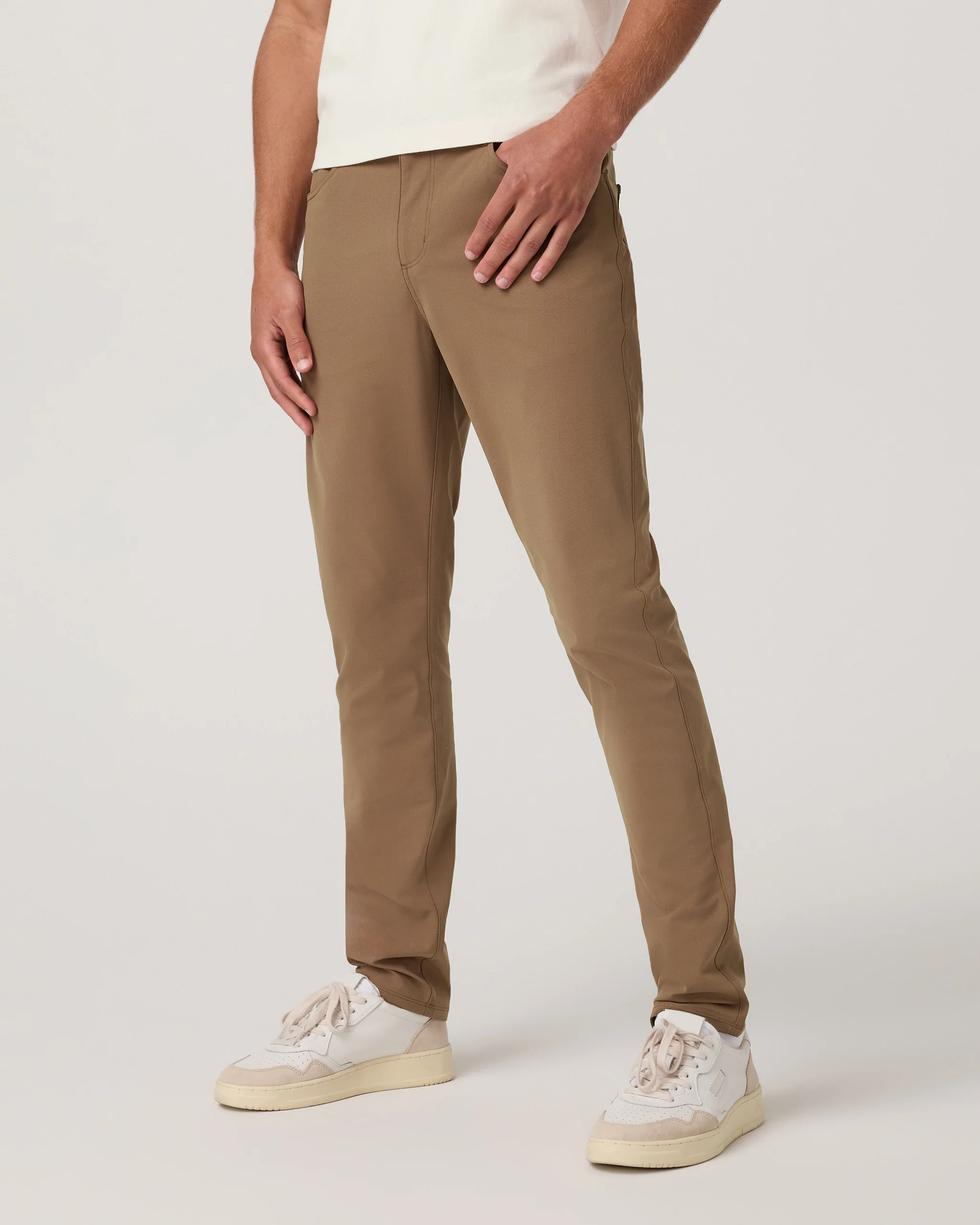 3938-vuori-metatm-pant-athletic-slim-fit-32-pecan-1.webp Vuori Meta™ Pant Athletic Slim Fit 32" | Pecan