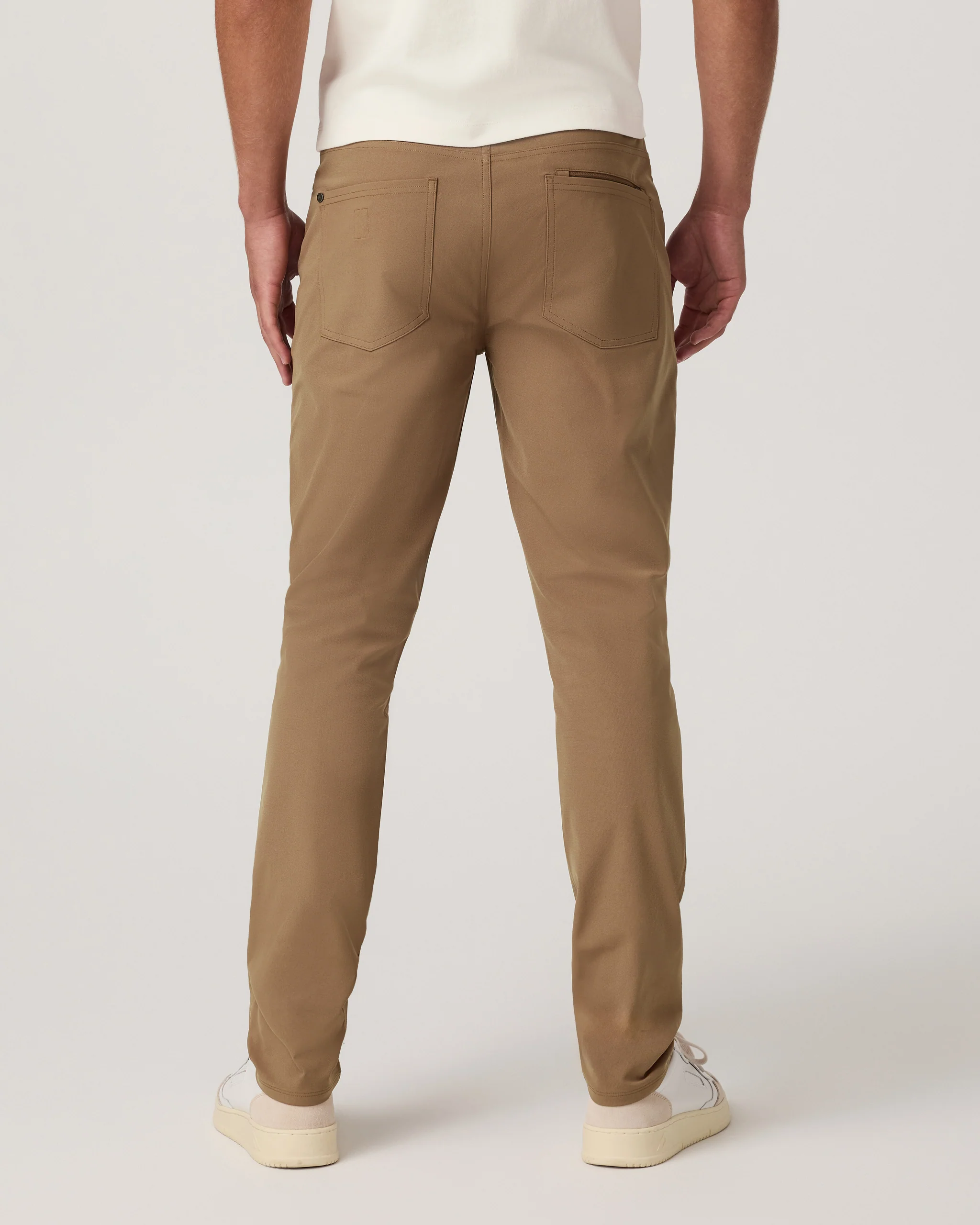 3938-vuori-metatm-pant-athletic-slim-fit-32-pecan-3.webp Vuori Meta™ Pant Athletic Slim Fit 32" | Pecan