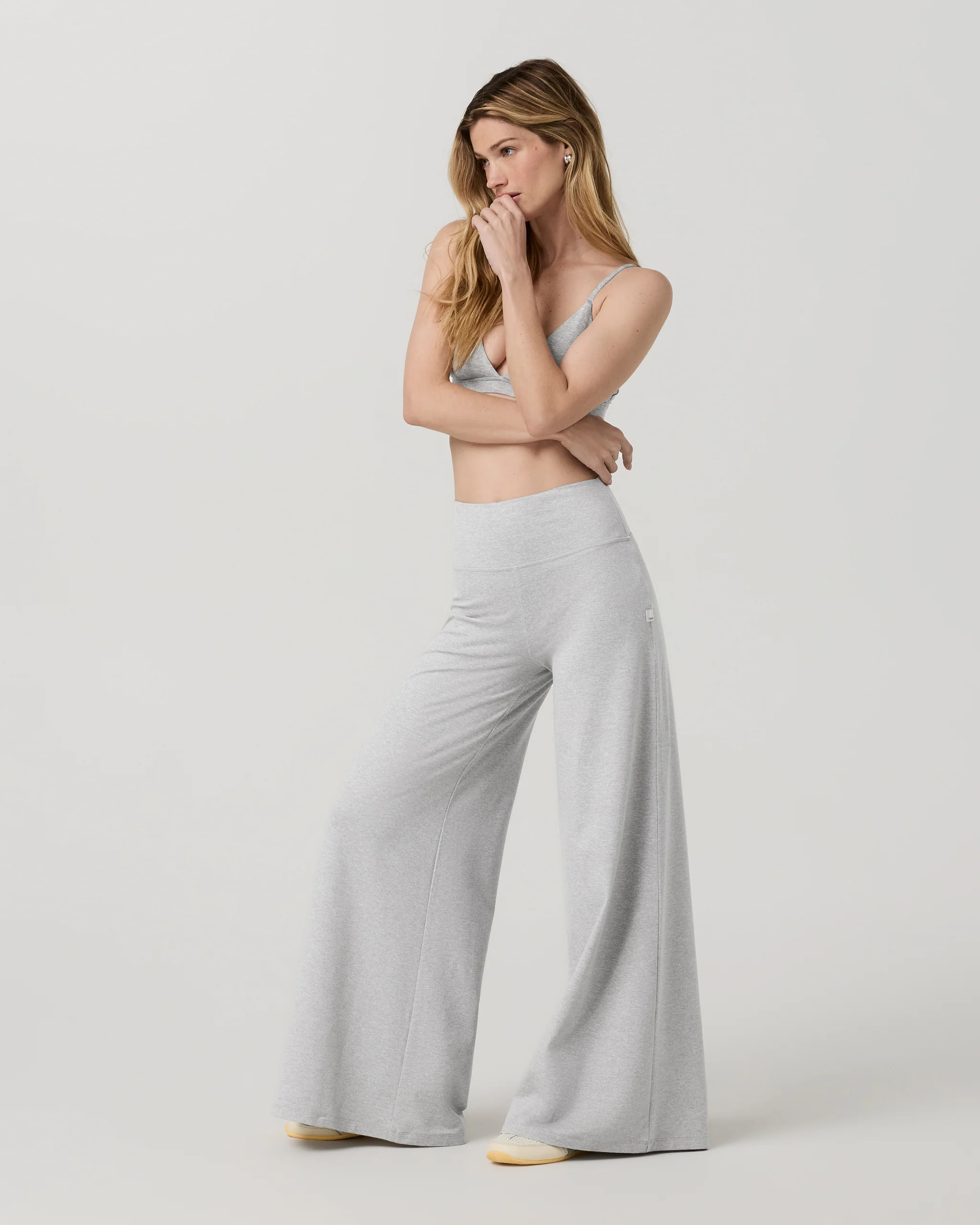 4039-halo-easy-wideleg-pant-long-pale-grey-heather-2.webp Halo Easy Wideleg Pant - Long | Pale Grey Heather